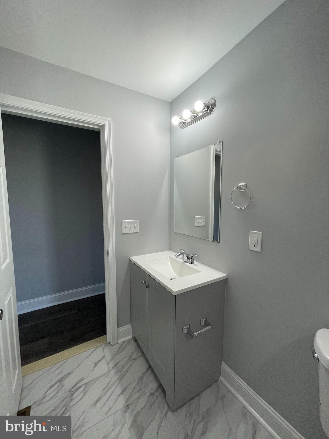 BROADWAY EAST - Residential Lease