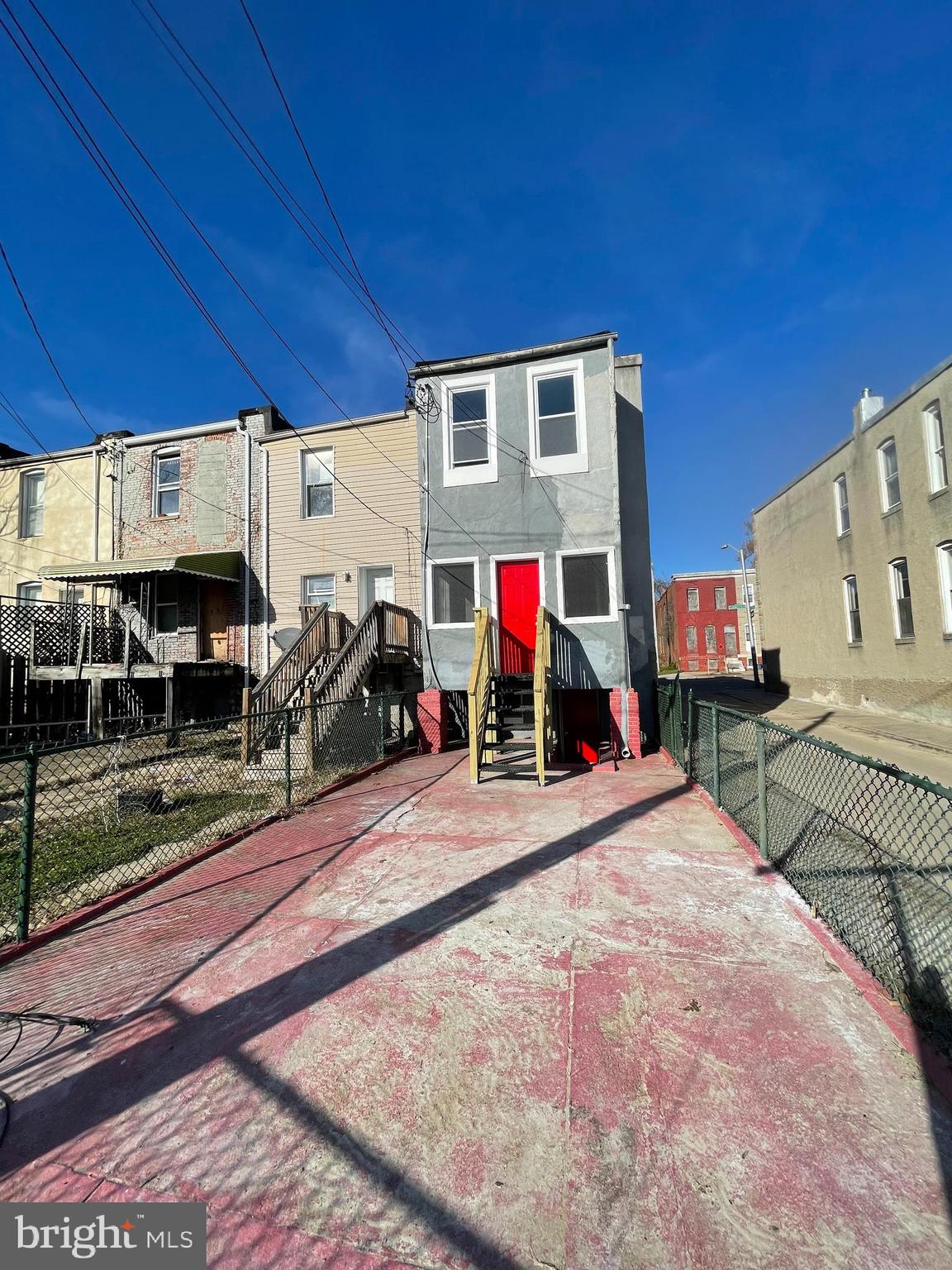 BROADWAY EAST - Residential Lease