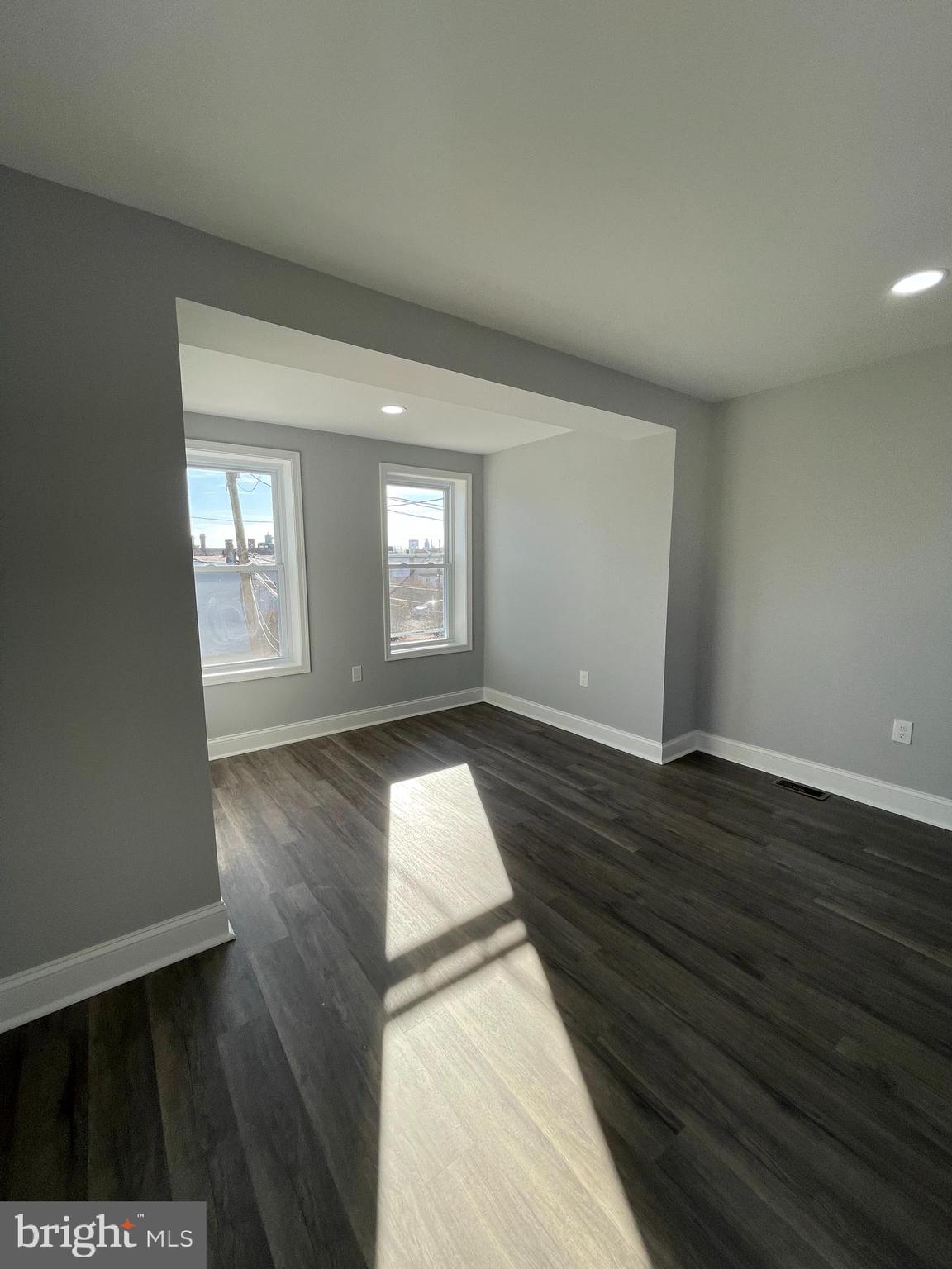 BROADWAY EAST - Residential Lease