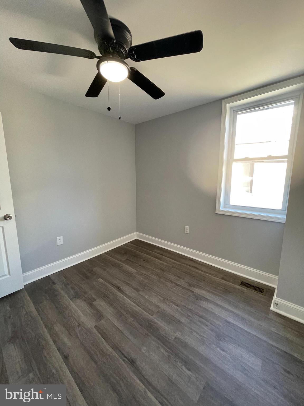 BROADWAY EAST - Residential Lease