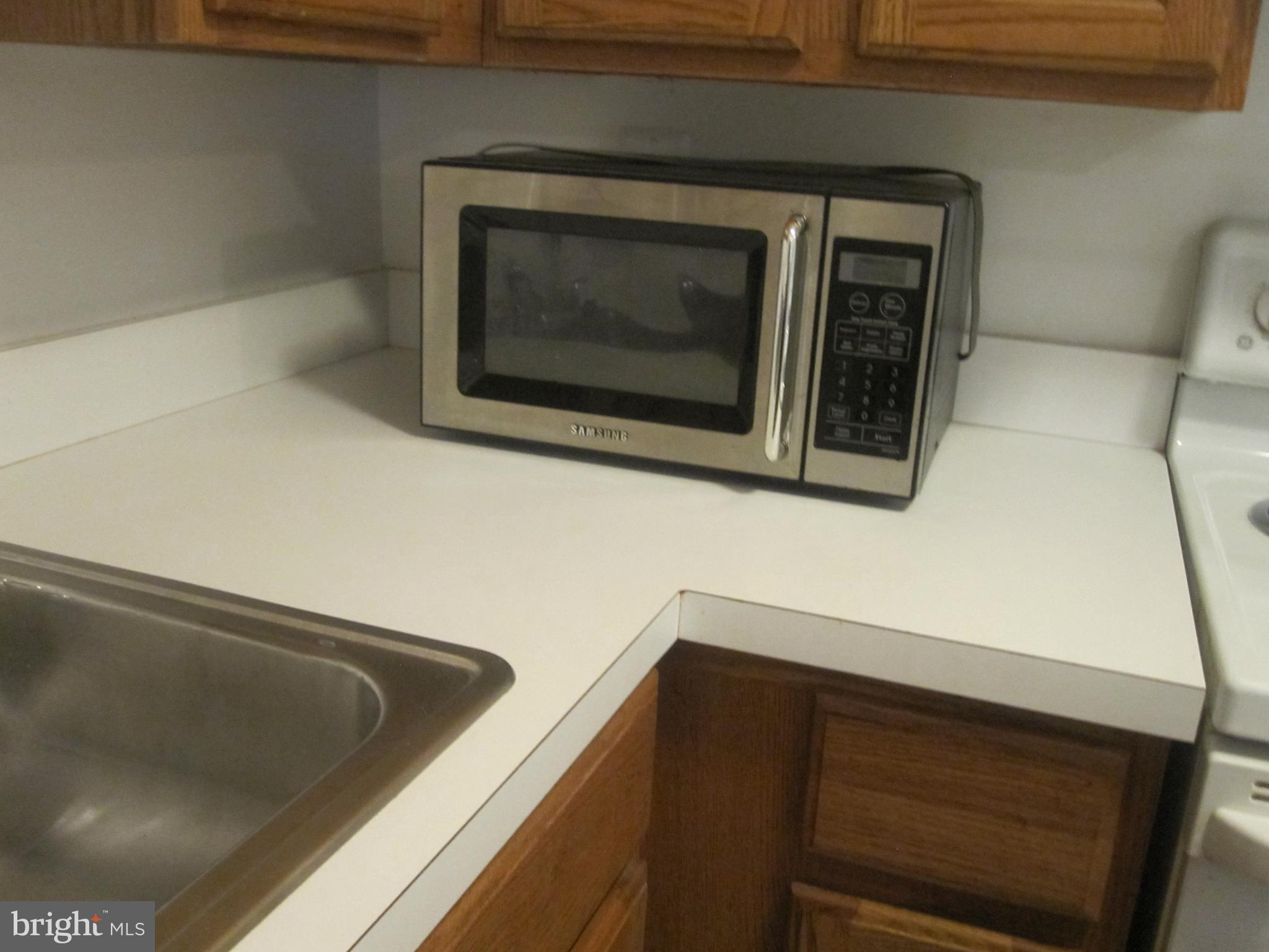 POHICK SQUARE - Residential Lease