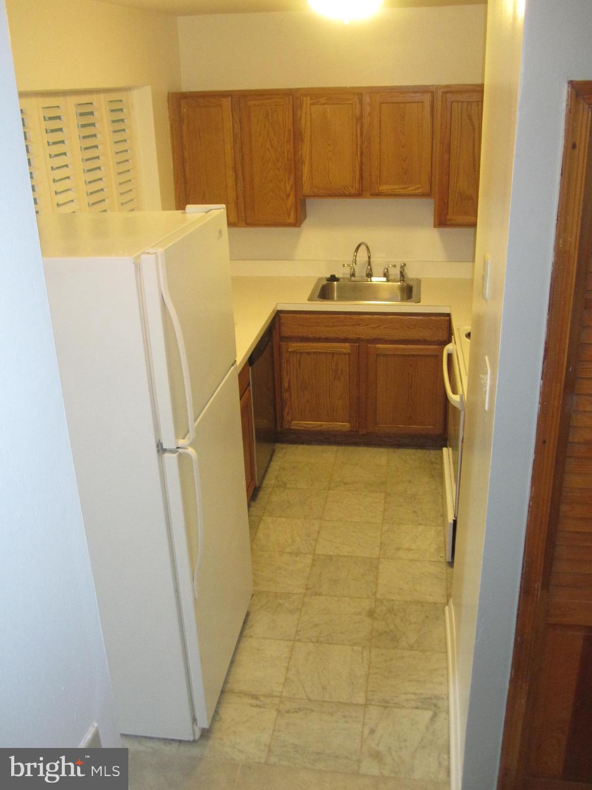 POHICK SQUARE - Residential Lease