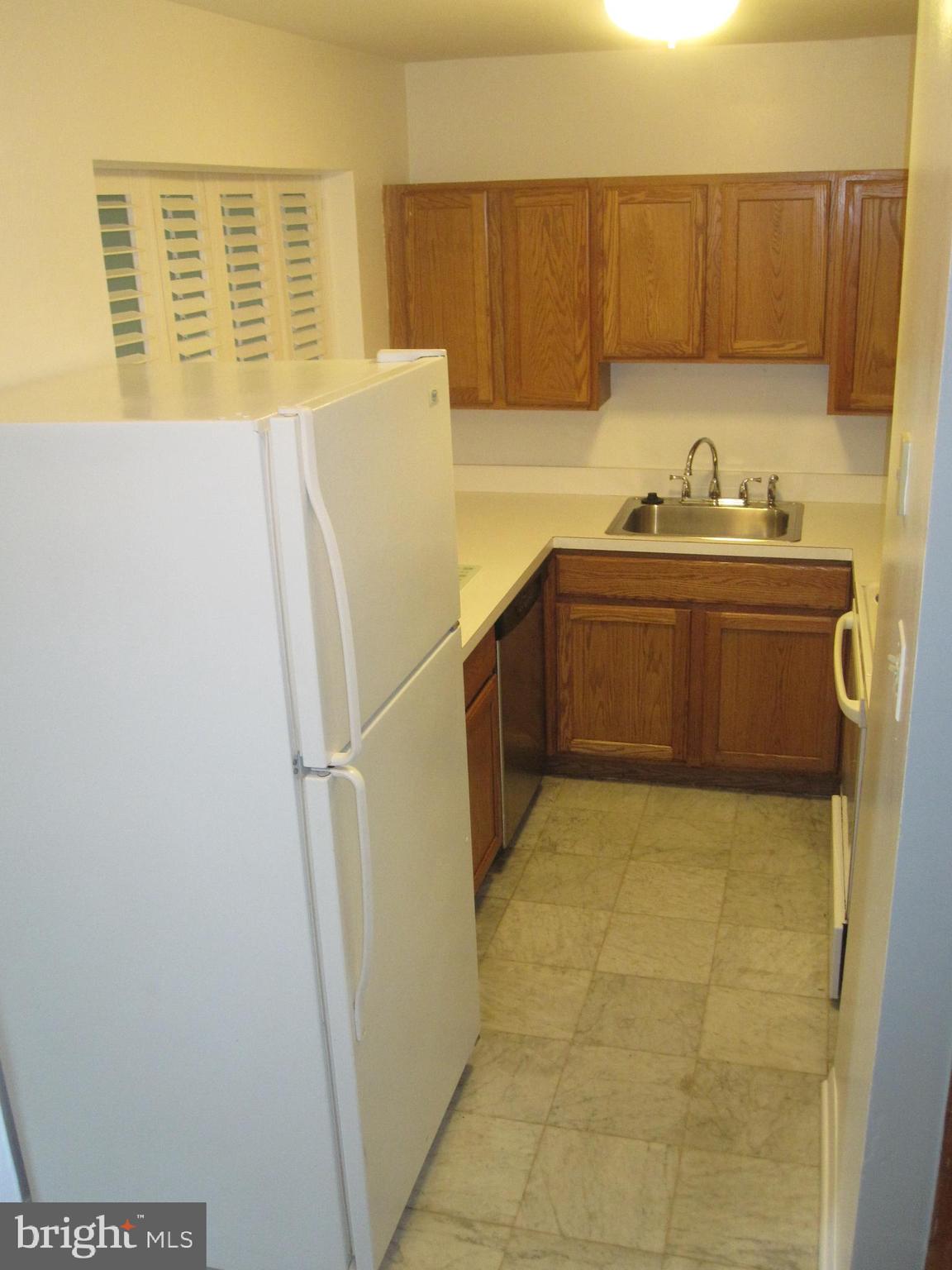 POHICK SQUARE - Residential Lease