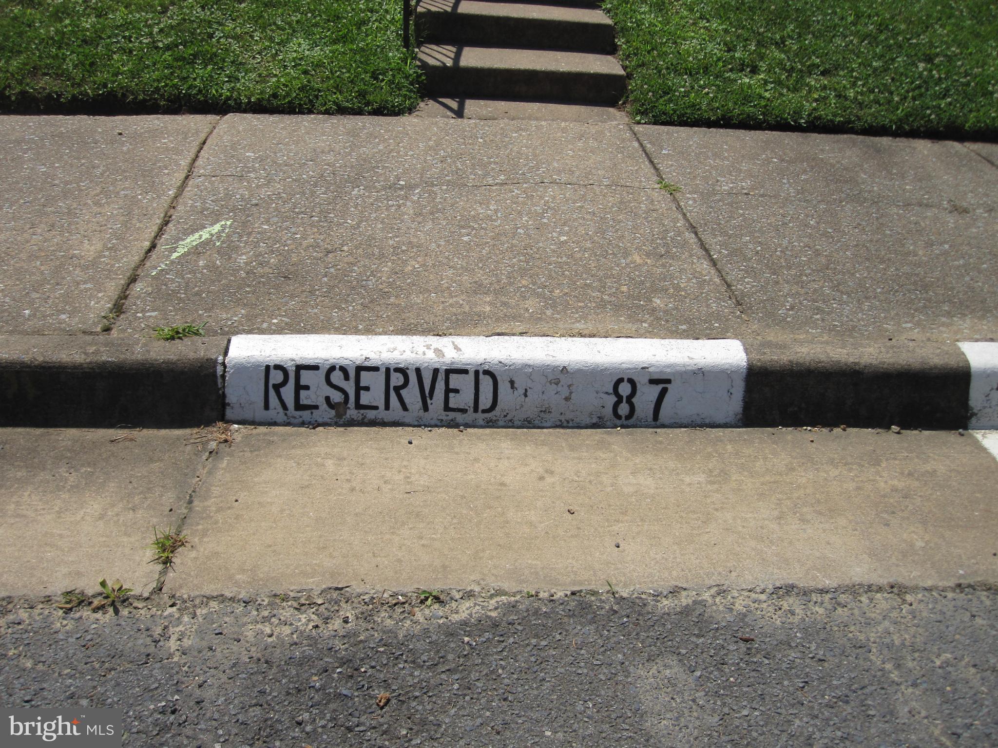 POHICK SQUARE - Residential Lease