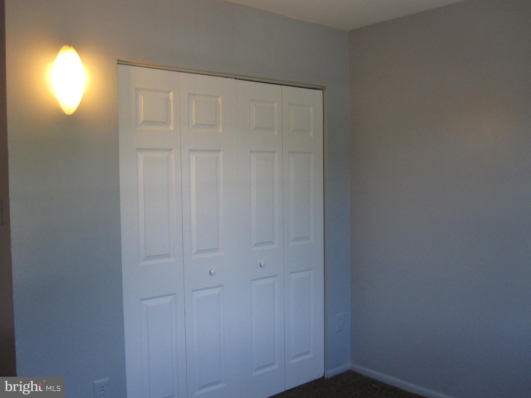 POHICK SQUARE - Residential Lease