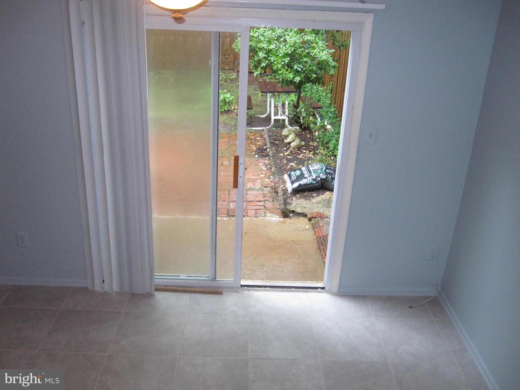 POHICK SQUARE - Residential Lease