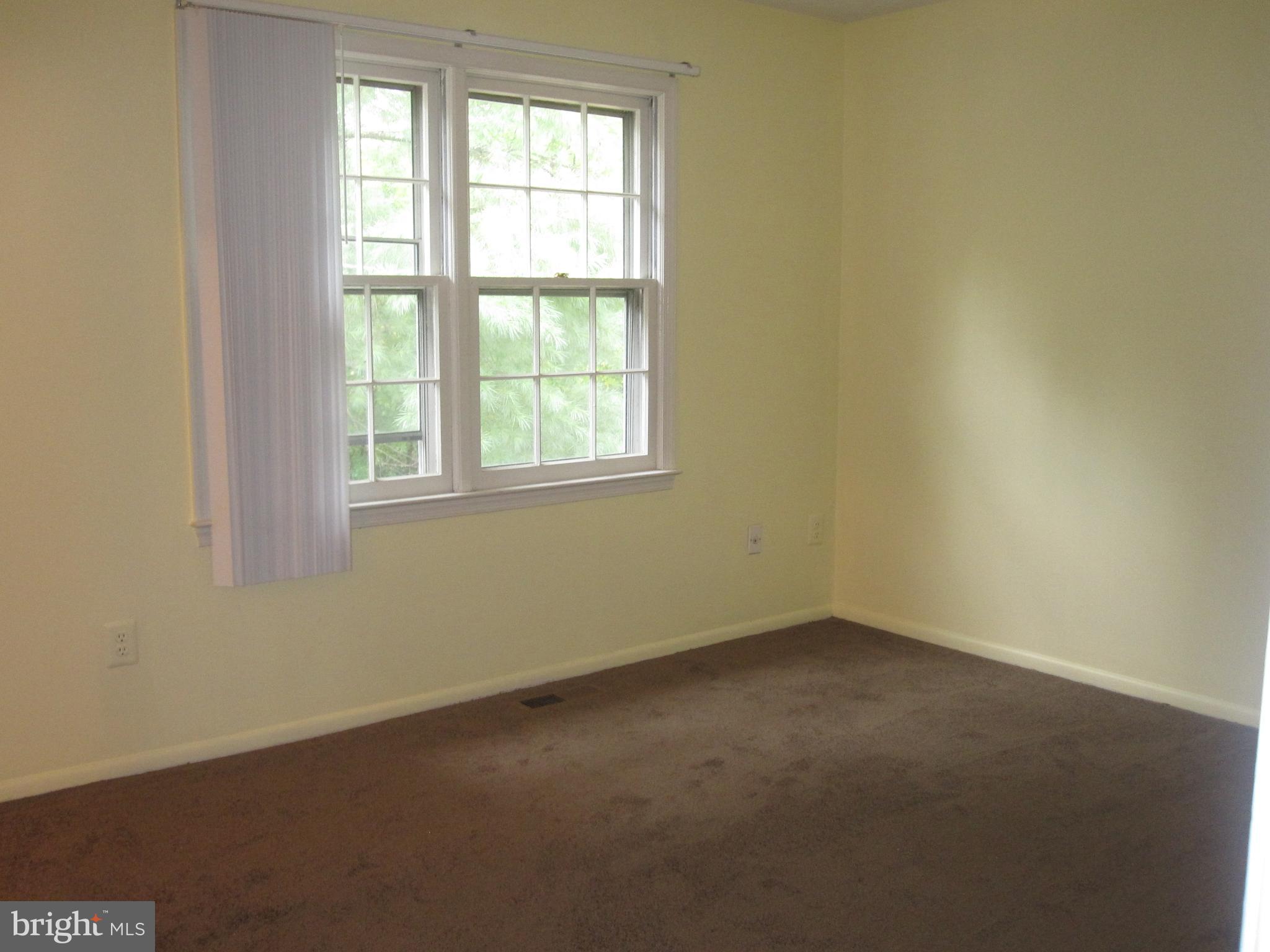 POHICK SQUARE - Residential Lease