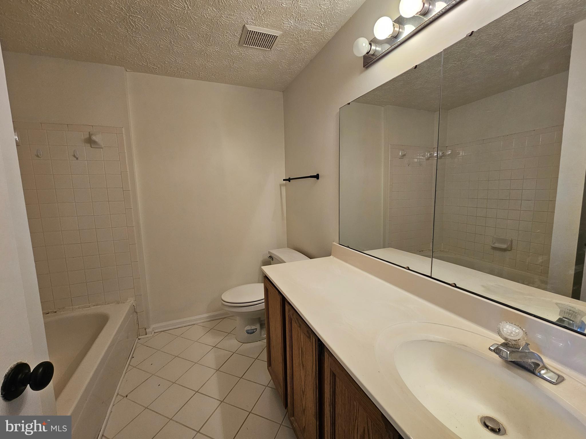 PINEY ORCHARD - Residential Lease