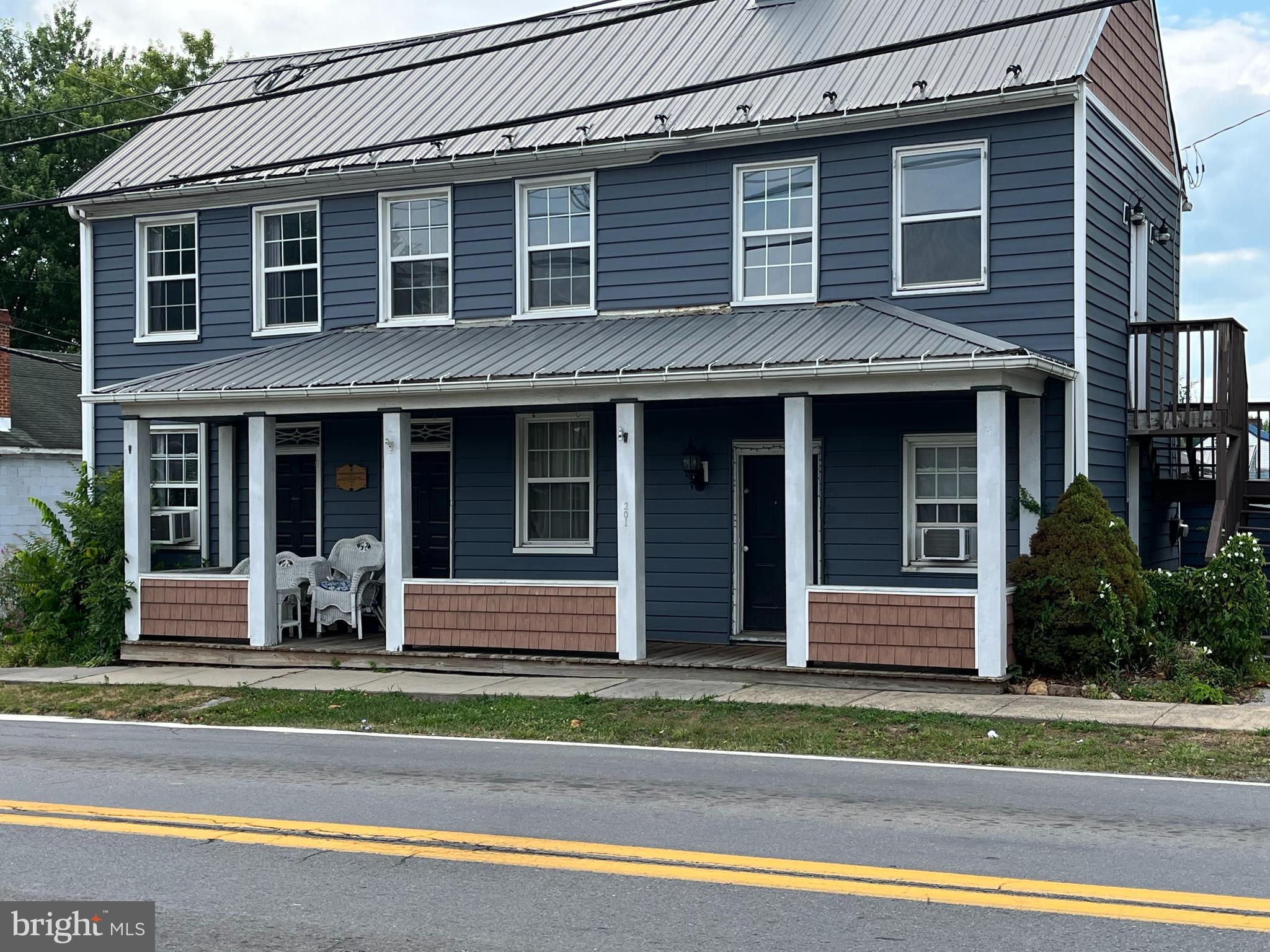 HEDGESVILLE - Residential Lease