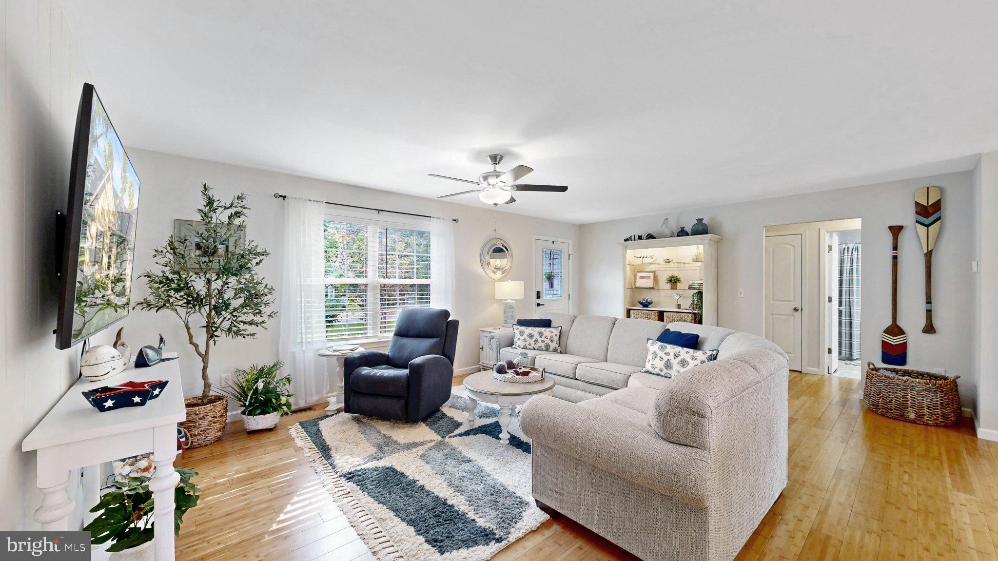 22285 HOLLY OAK LANE