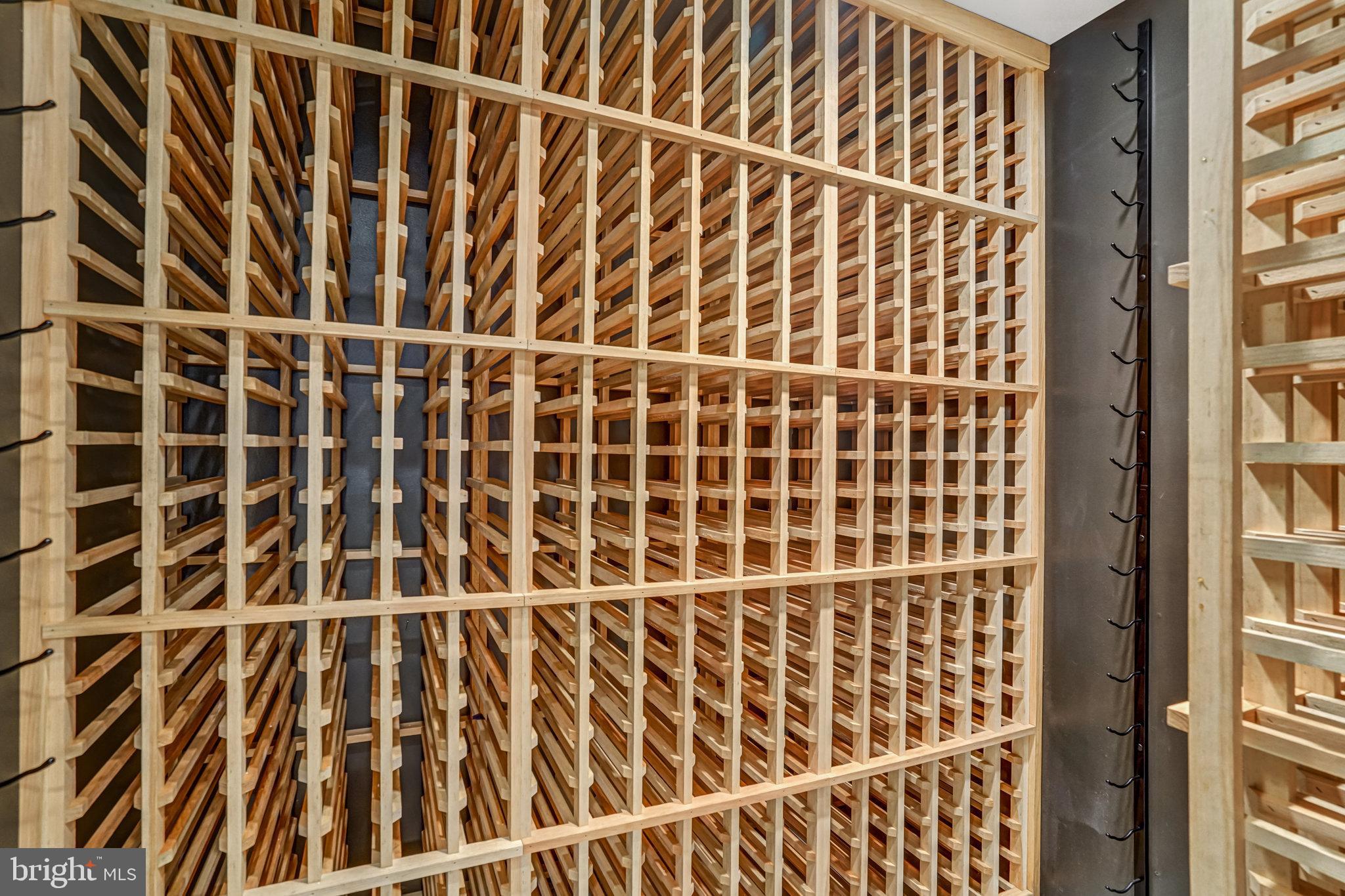 QUAKER HILL - Residential