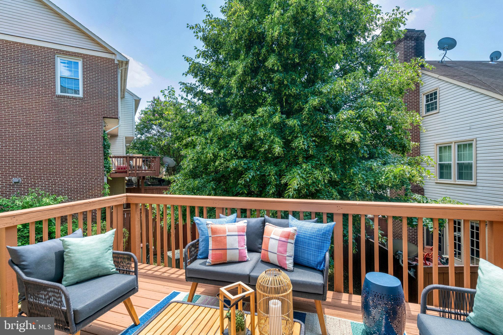 QUAKER HILL - Residential