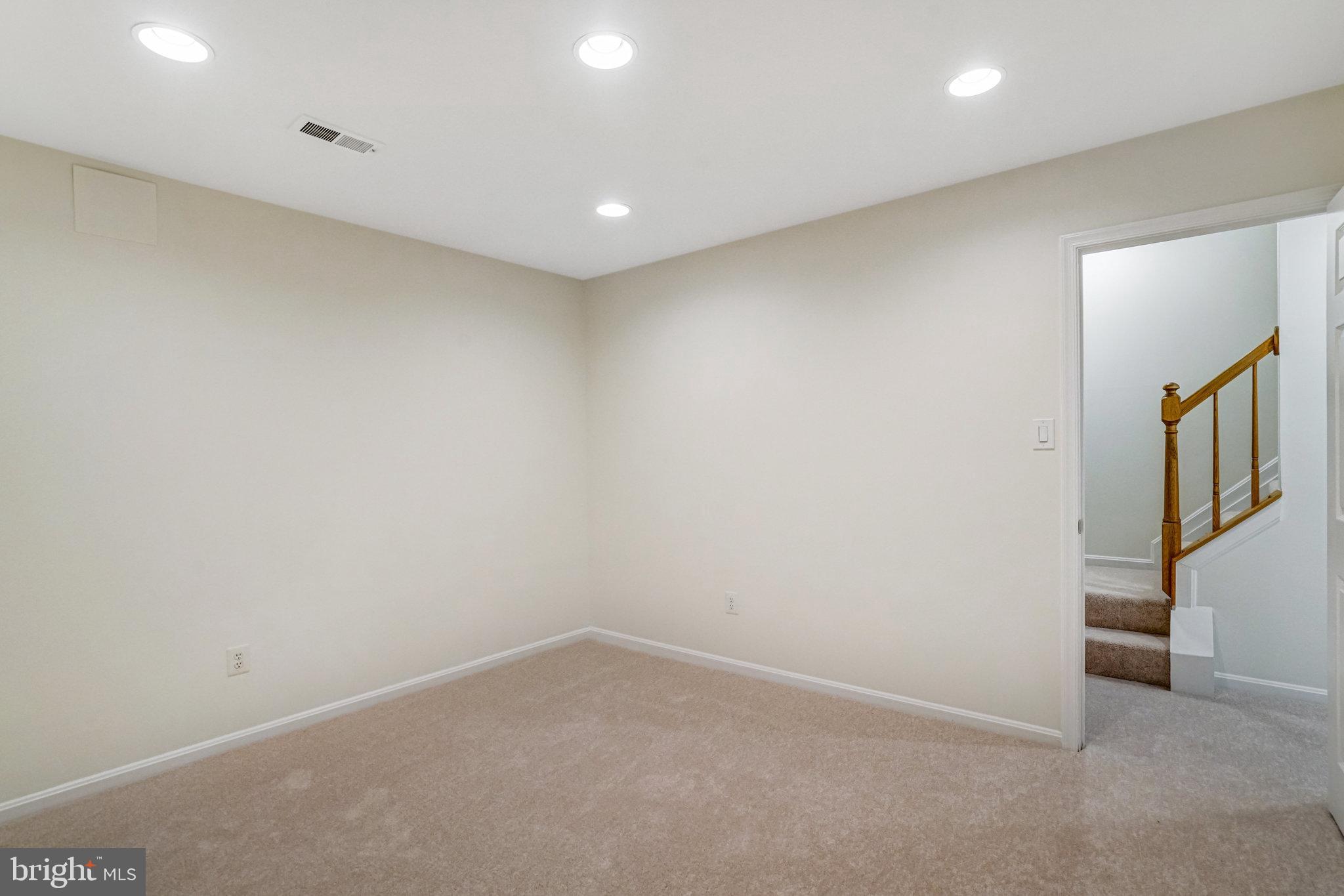 QUAKER HILL - Residential