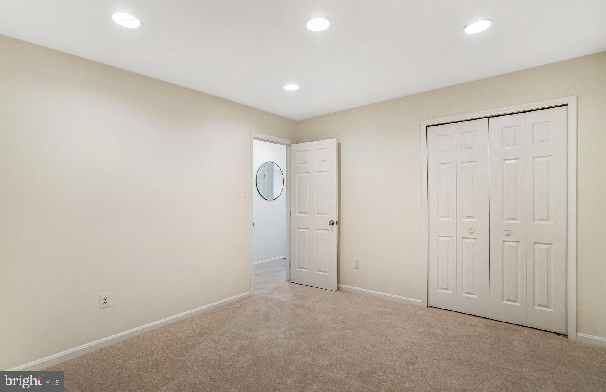 QUAKER HILL - Residential