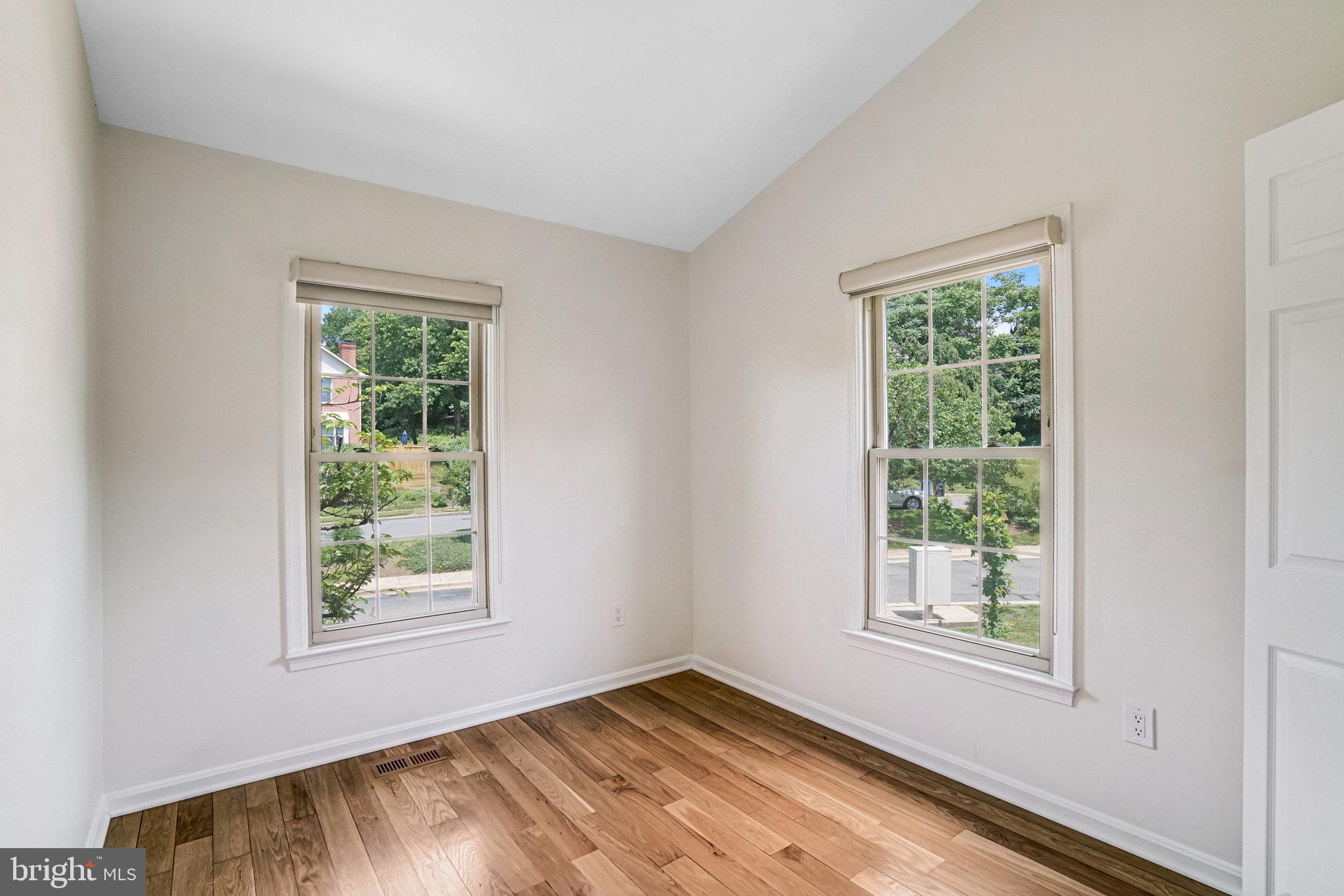 QUAKER HILL - Residential