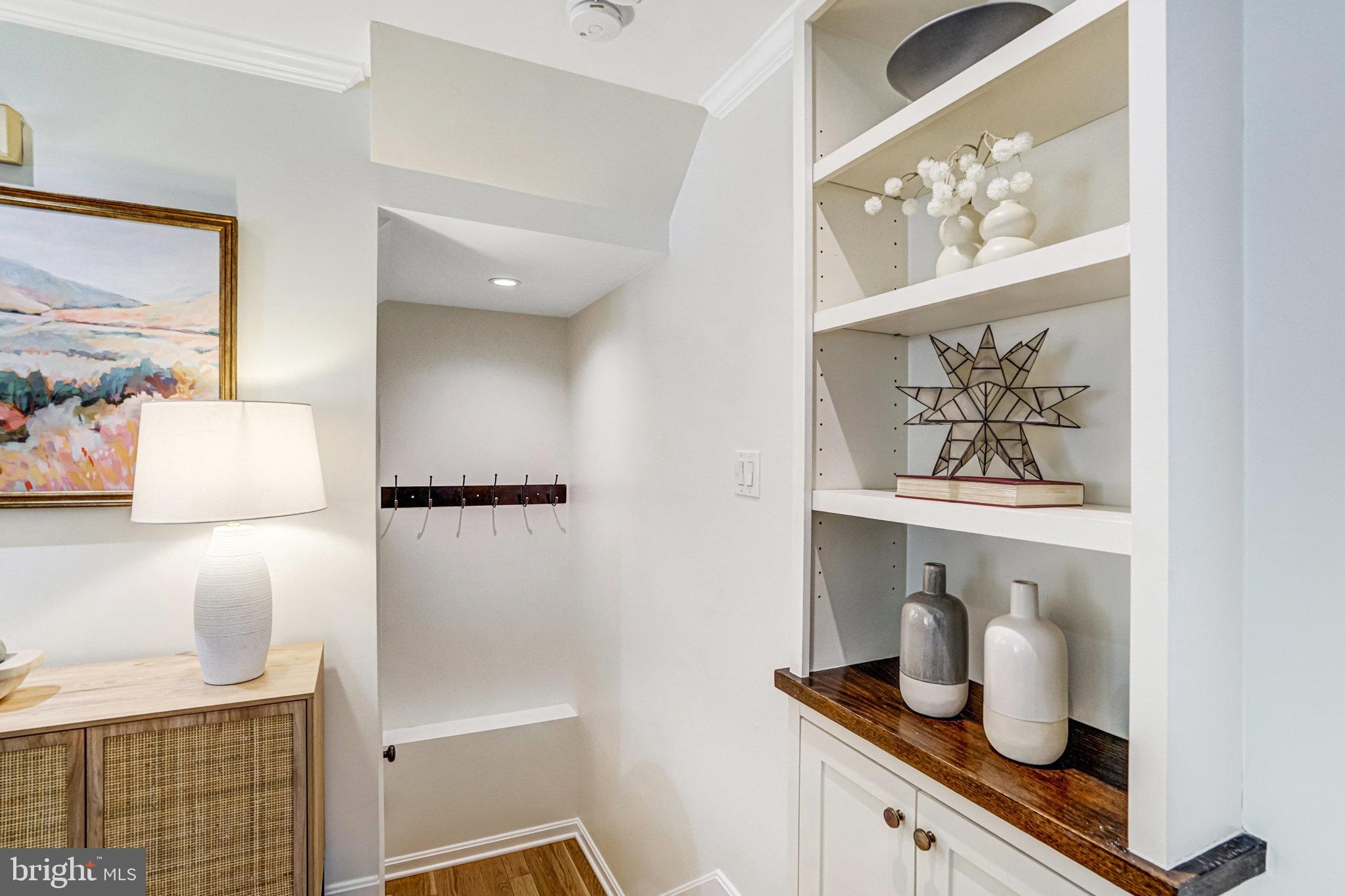 QUAKER HILL - Residential