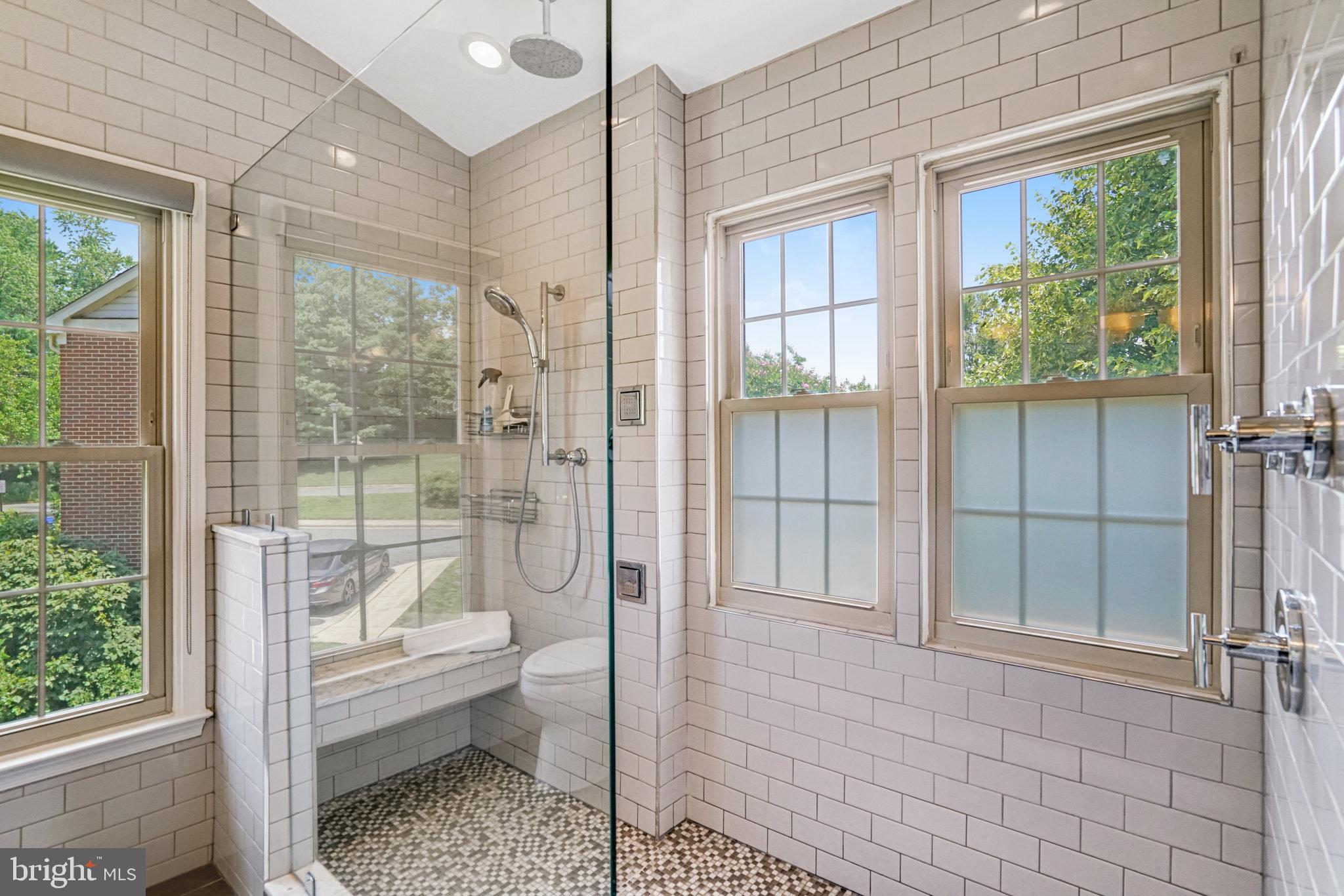 QUAKER HILL - Residential