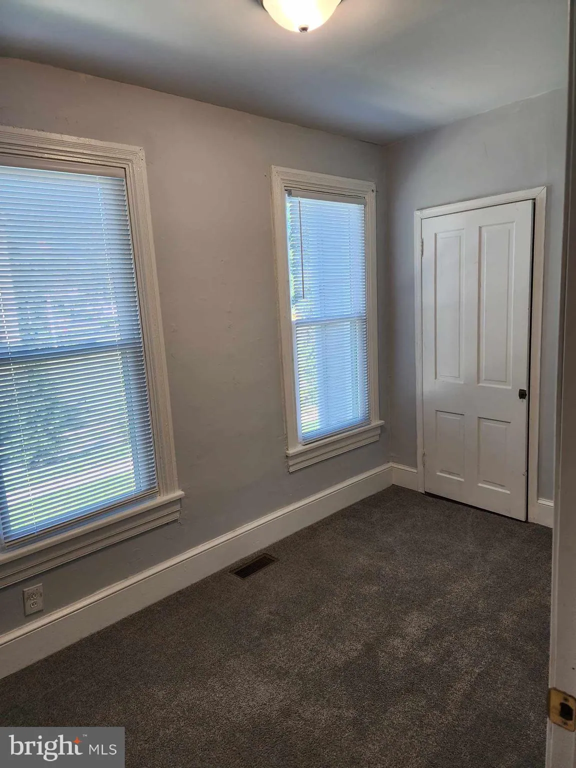 Elmer, New Jersey 08318, United States, 2 Bedrooms Bedrooms, ,1 BathroomBathrooms,Residential,Active,96089