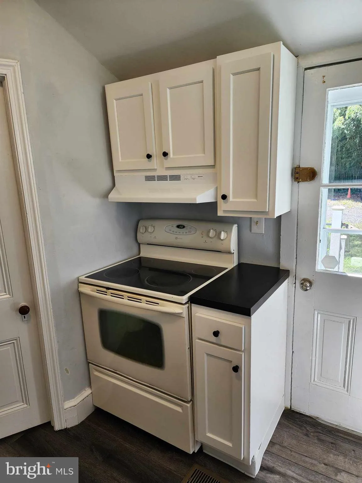 Elmer, New Jersey 08318, United States, 2 Bedrooms Bedrooms, ,1 BathroomBathrooms,Residential,Active,96089