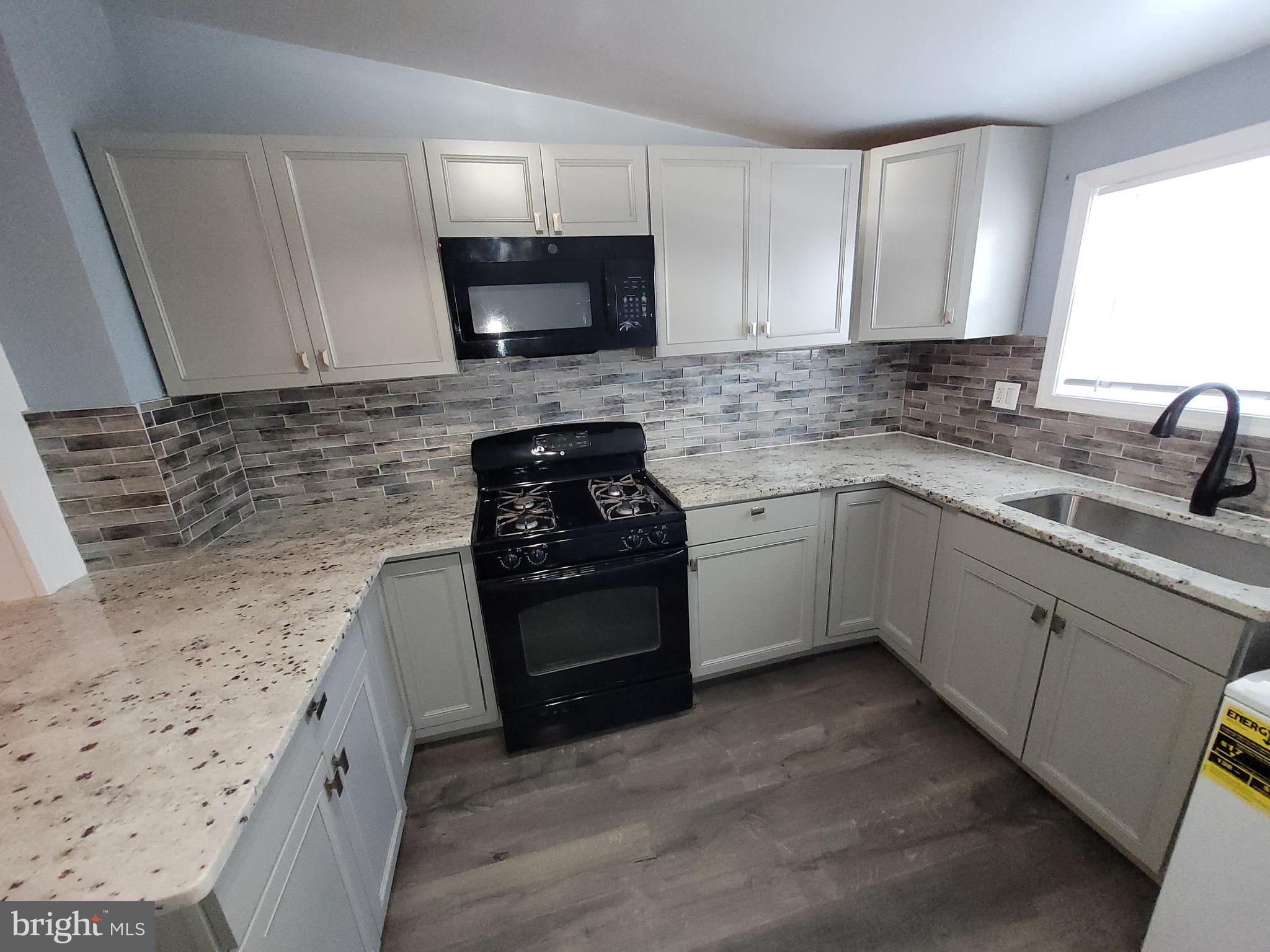 WASHINGTON VILLAGE - Residential Lease