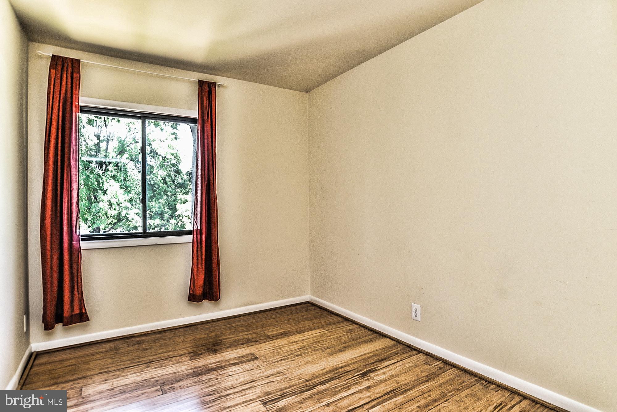 RESTON - Residential Lease