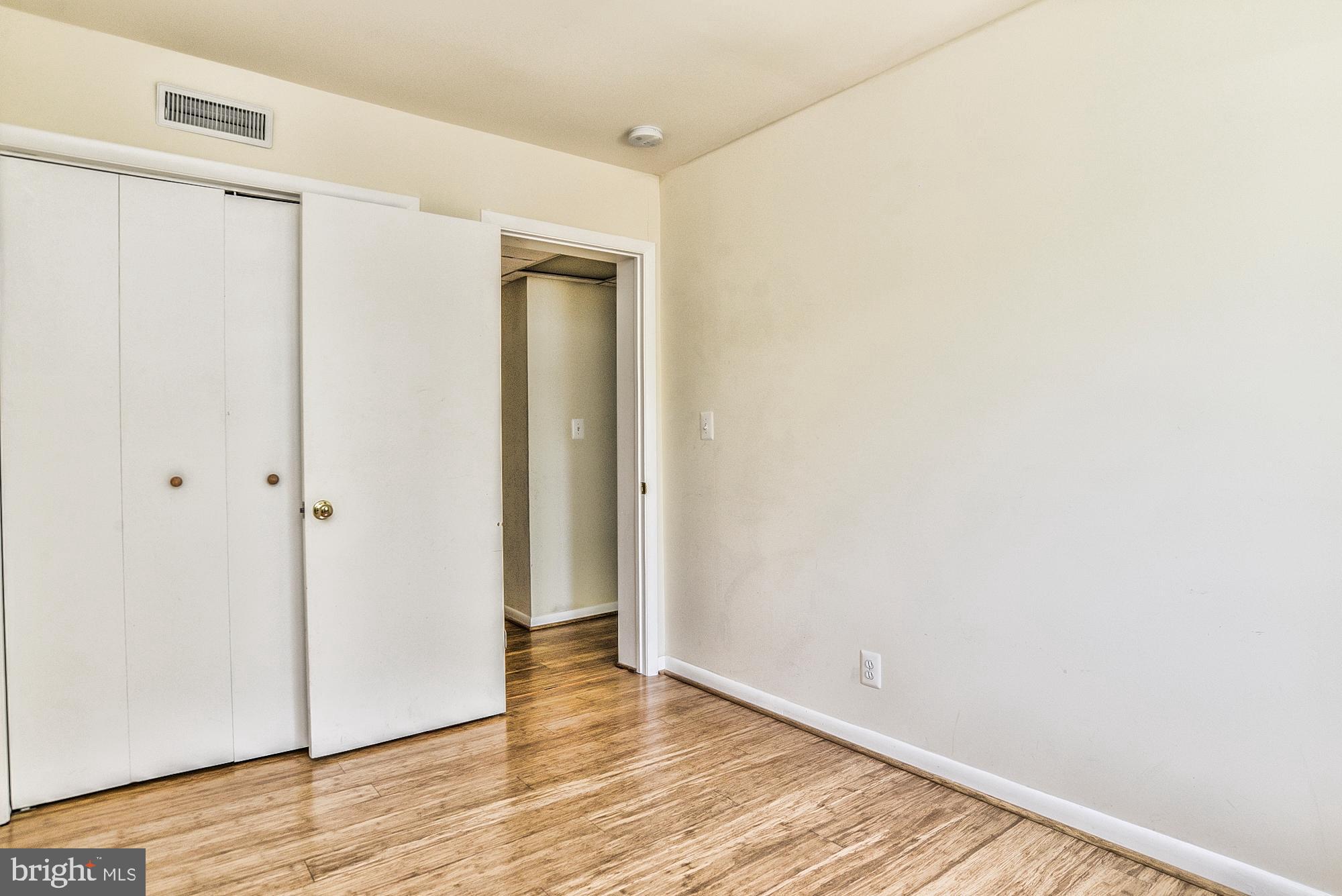 RESTON - Residential Lease