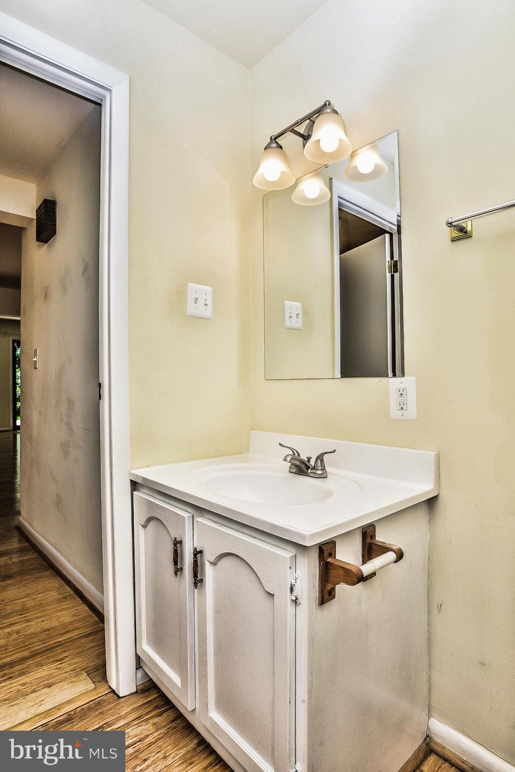 RESTON - Residential Lease