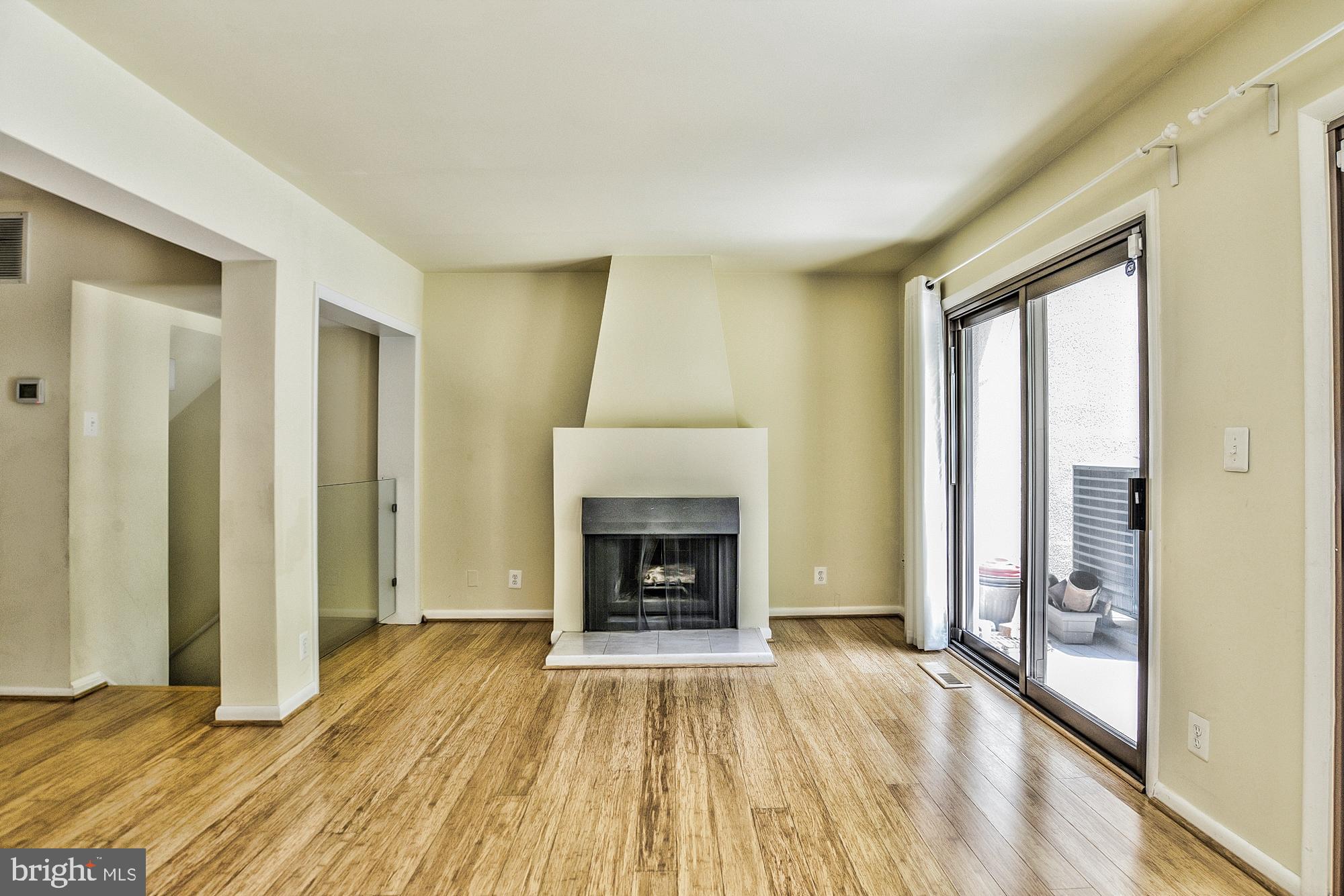 RESTON - Residential Lease