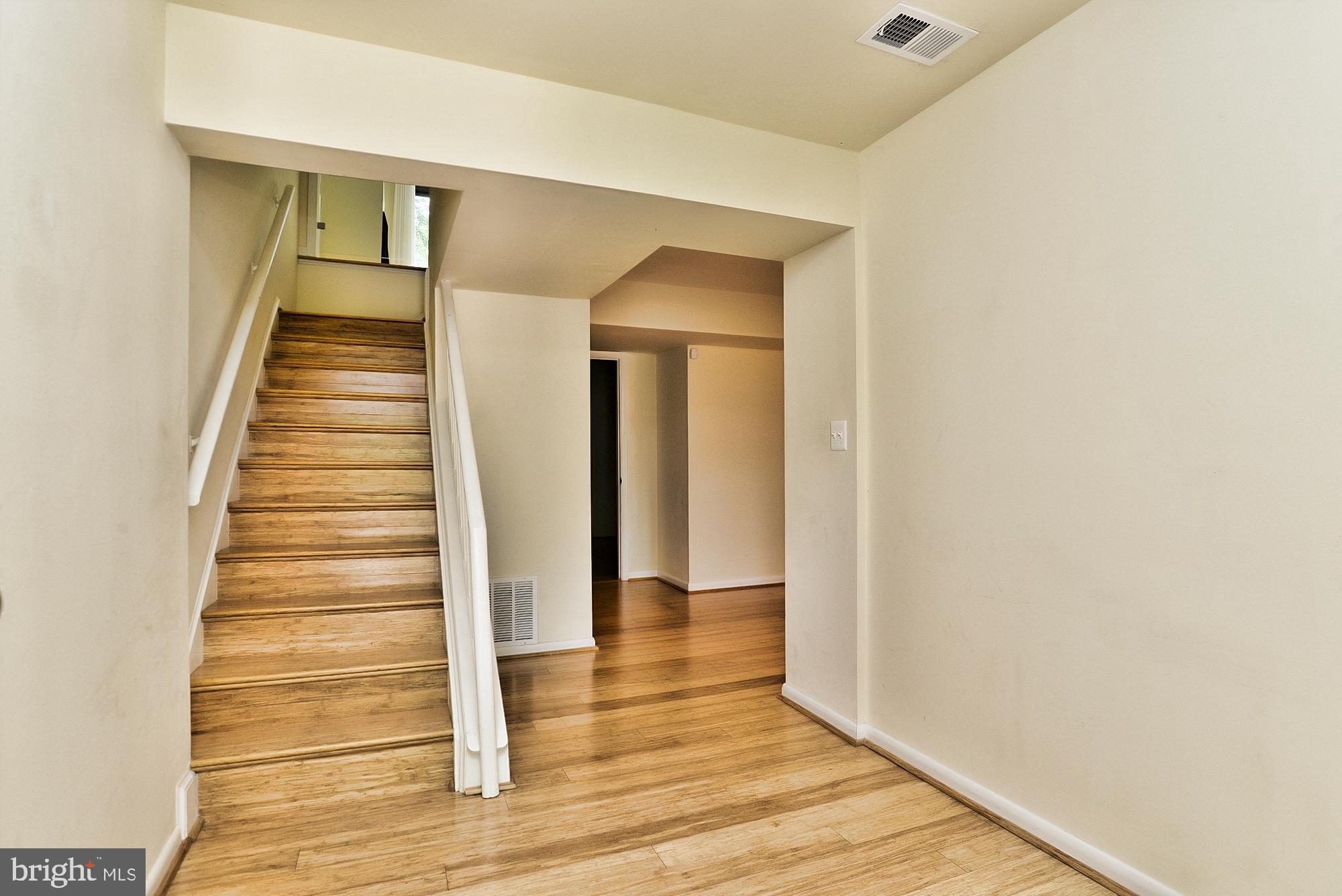 RESTON - Residential Lease