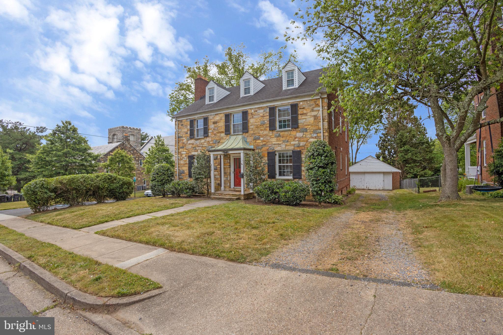 LYON PARK - Residential Lease