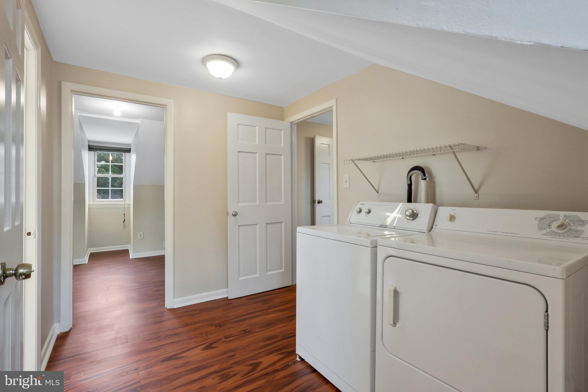 LYON PARK - Residential Lease