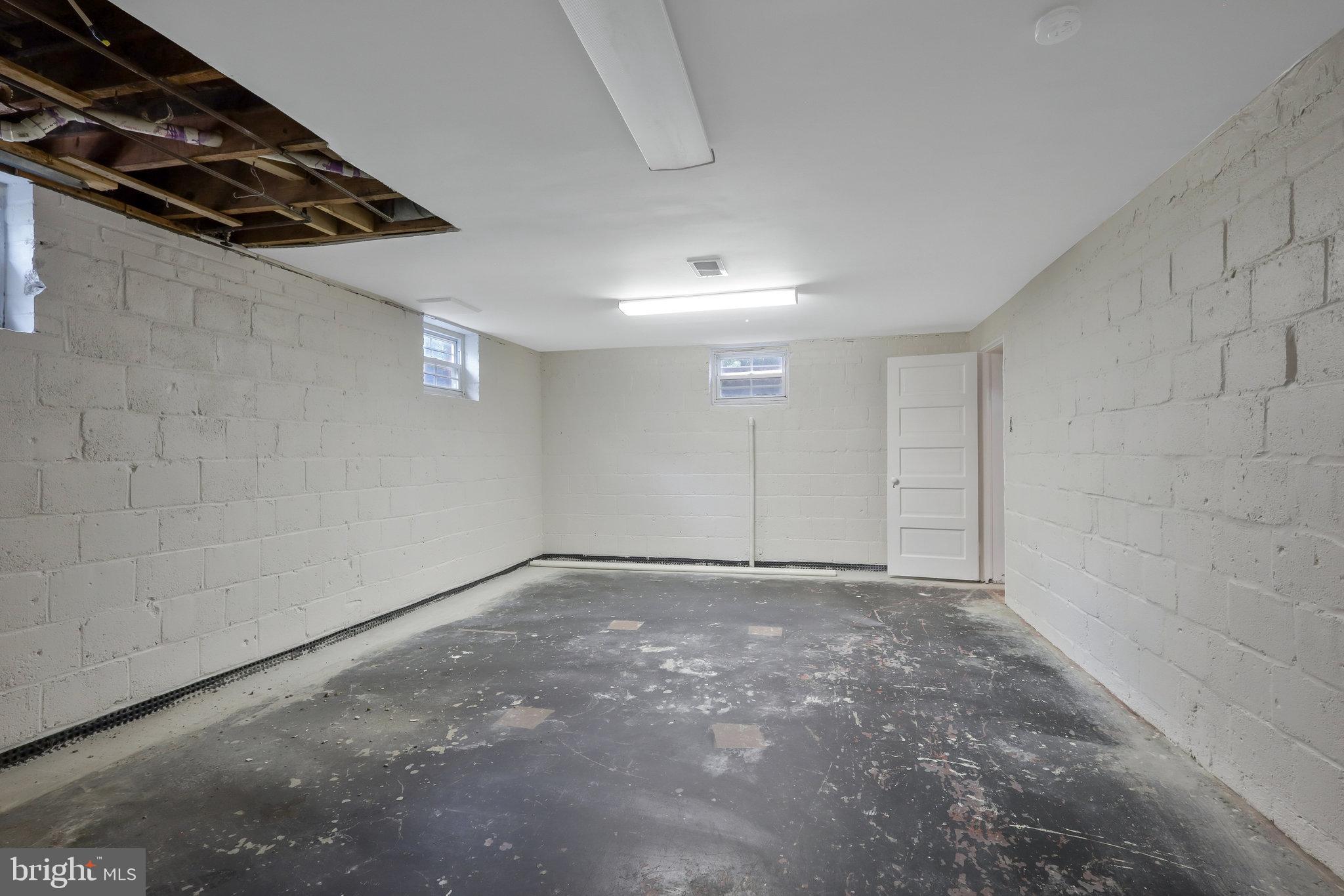 LYON PARK - Residential Lease