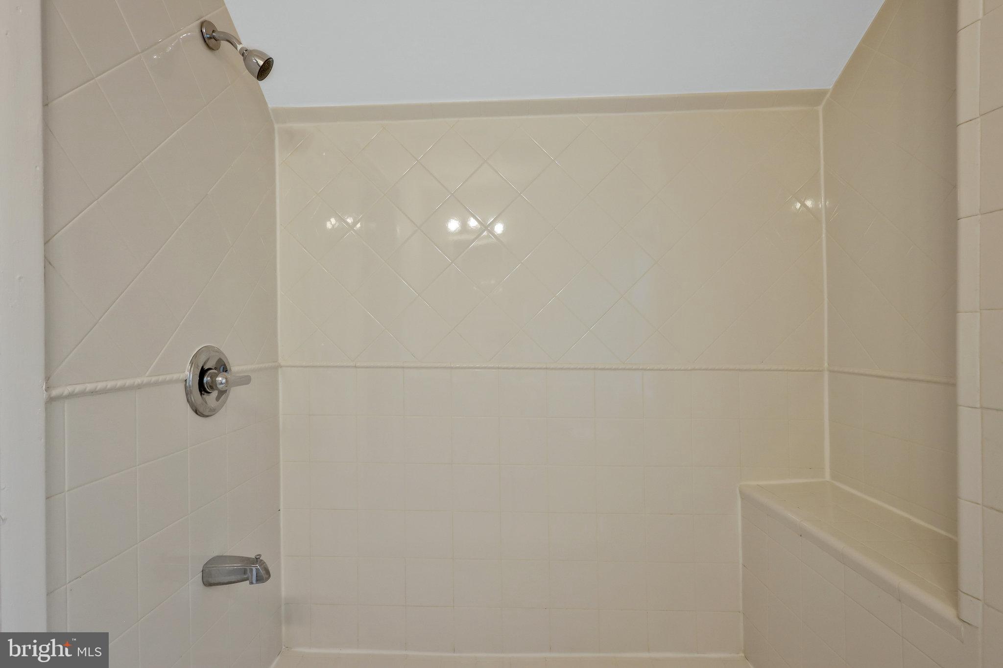 LYON PARK - Residential Lease