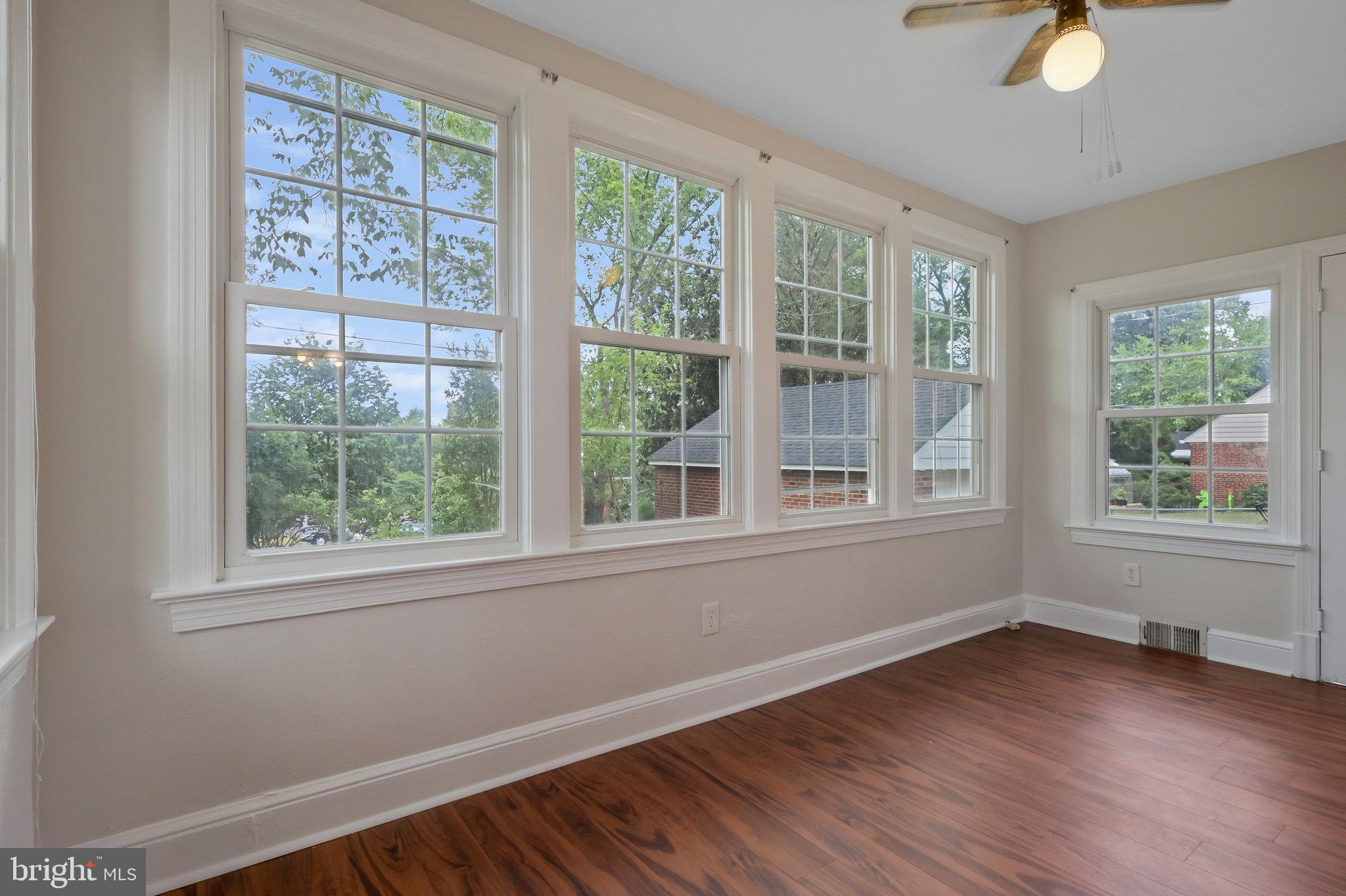 LYON PARK - Residential Lease