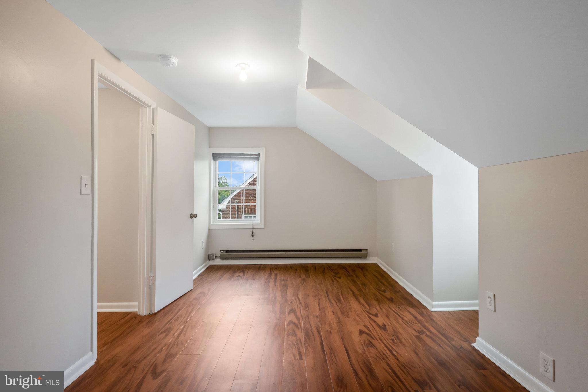 LYON PARK - Residential Lease