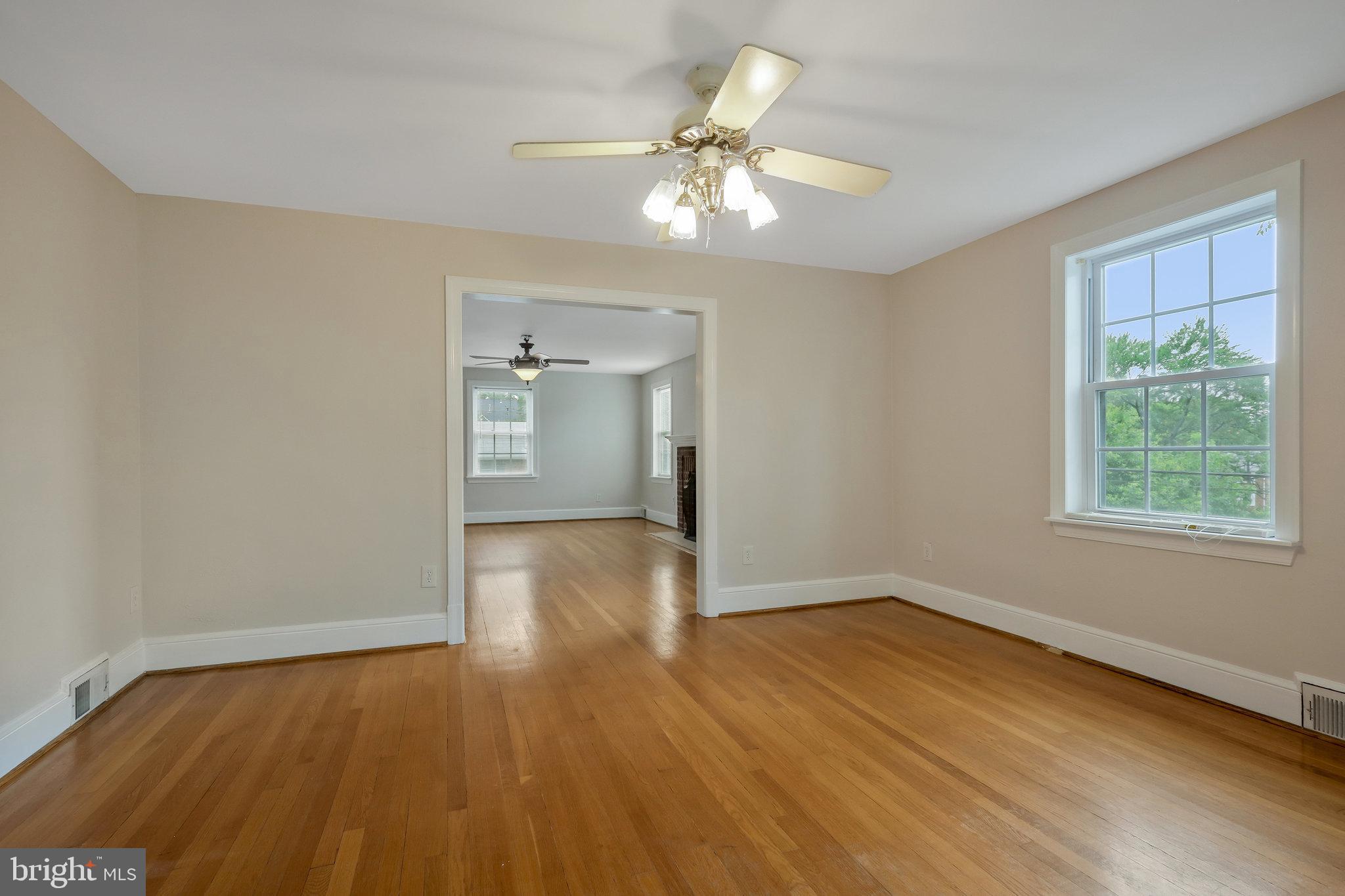 LYON PARK - Residential Lease