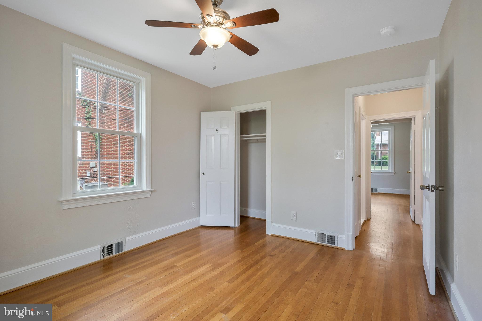 LYON PARK - Residential Lease