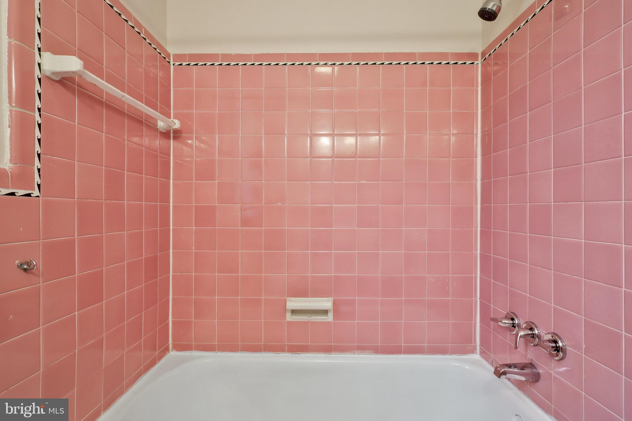 LYON PARK - Residential Lease