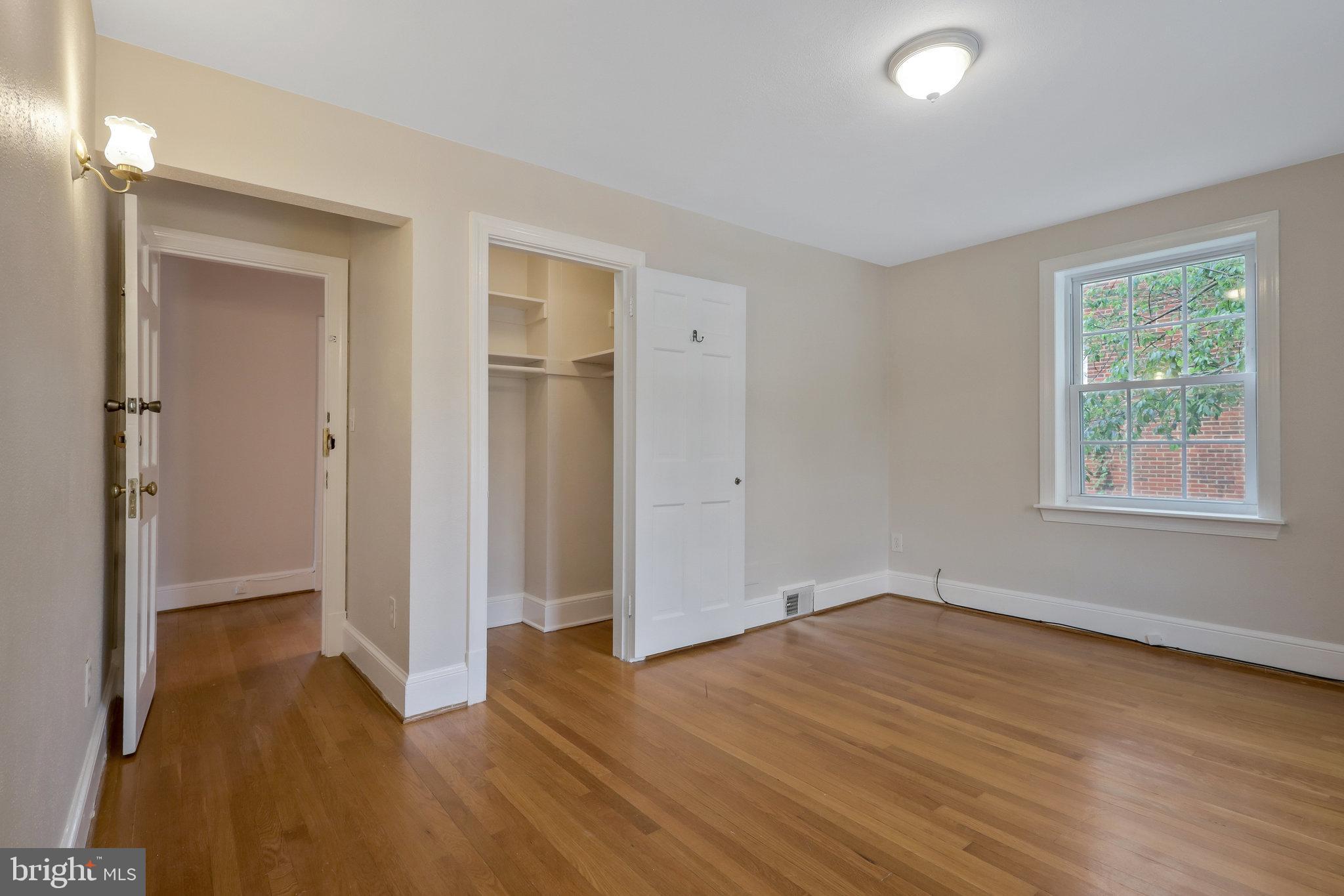 LYON PARK - Residential Lease