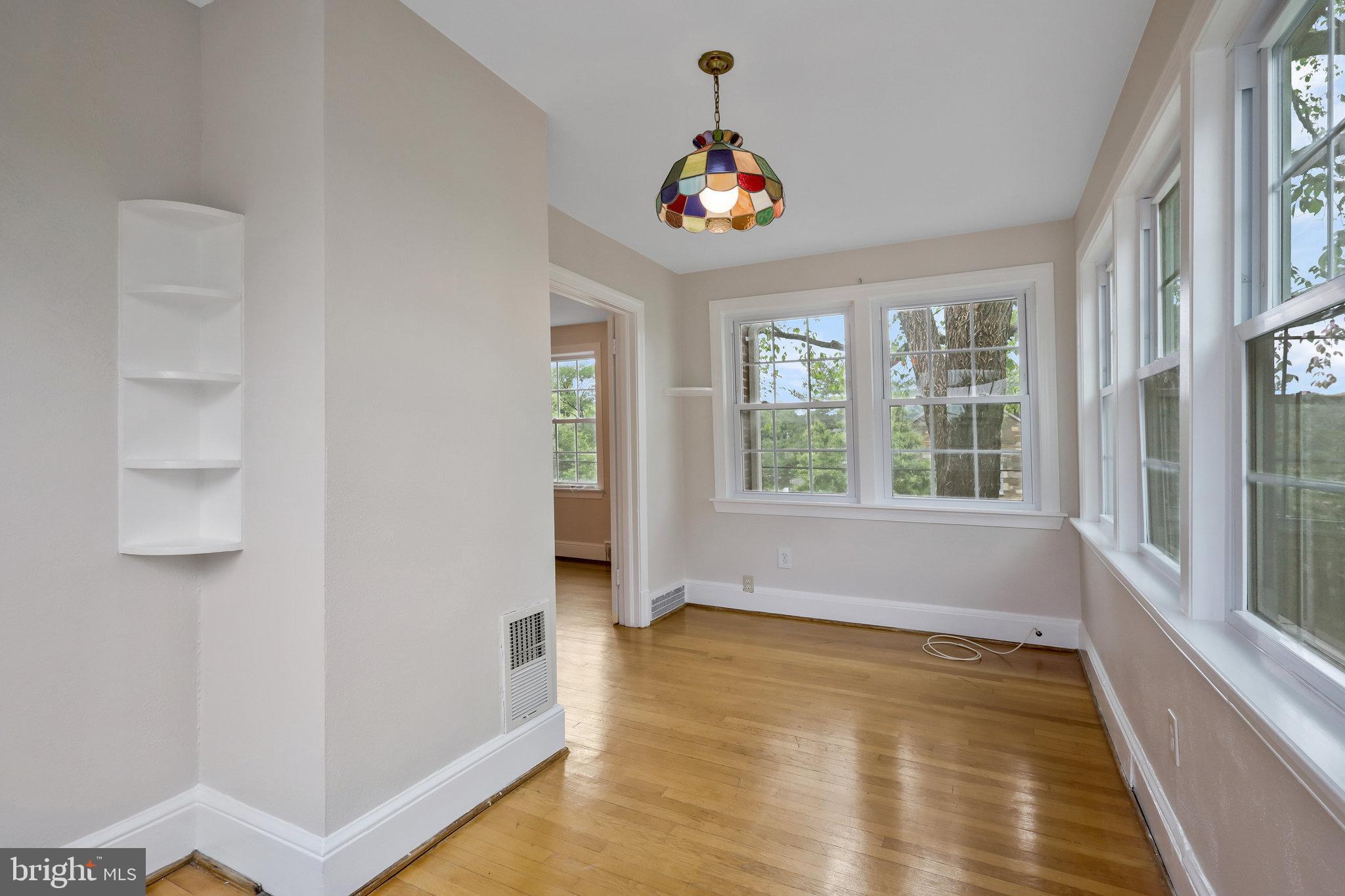 LYON PARK - Residential Lease