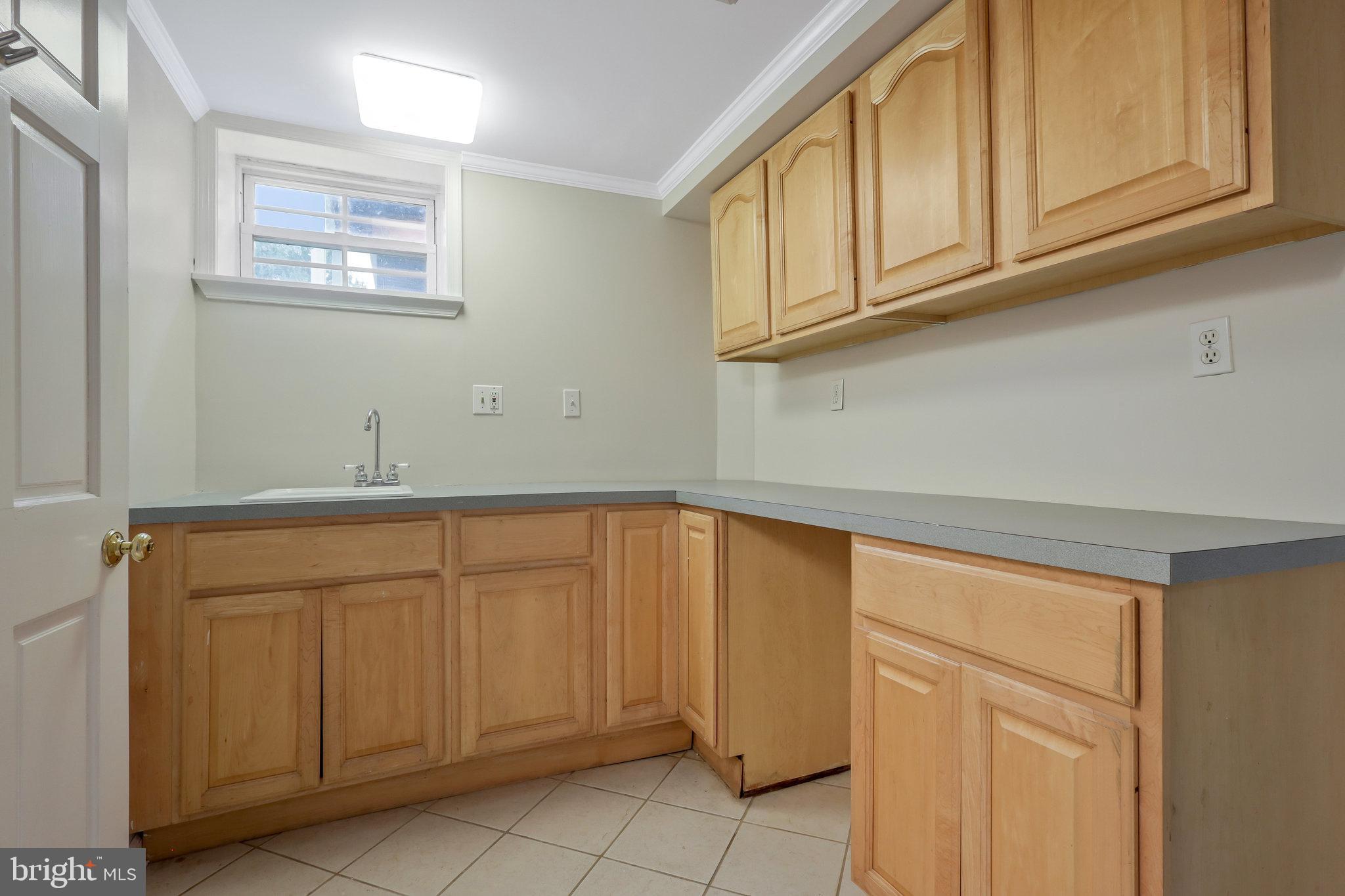 LYON PARK - Residential Lease