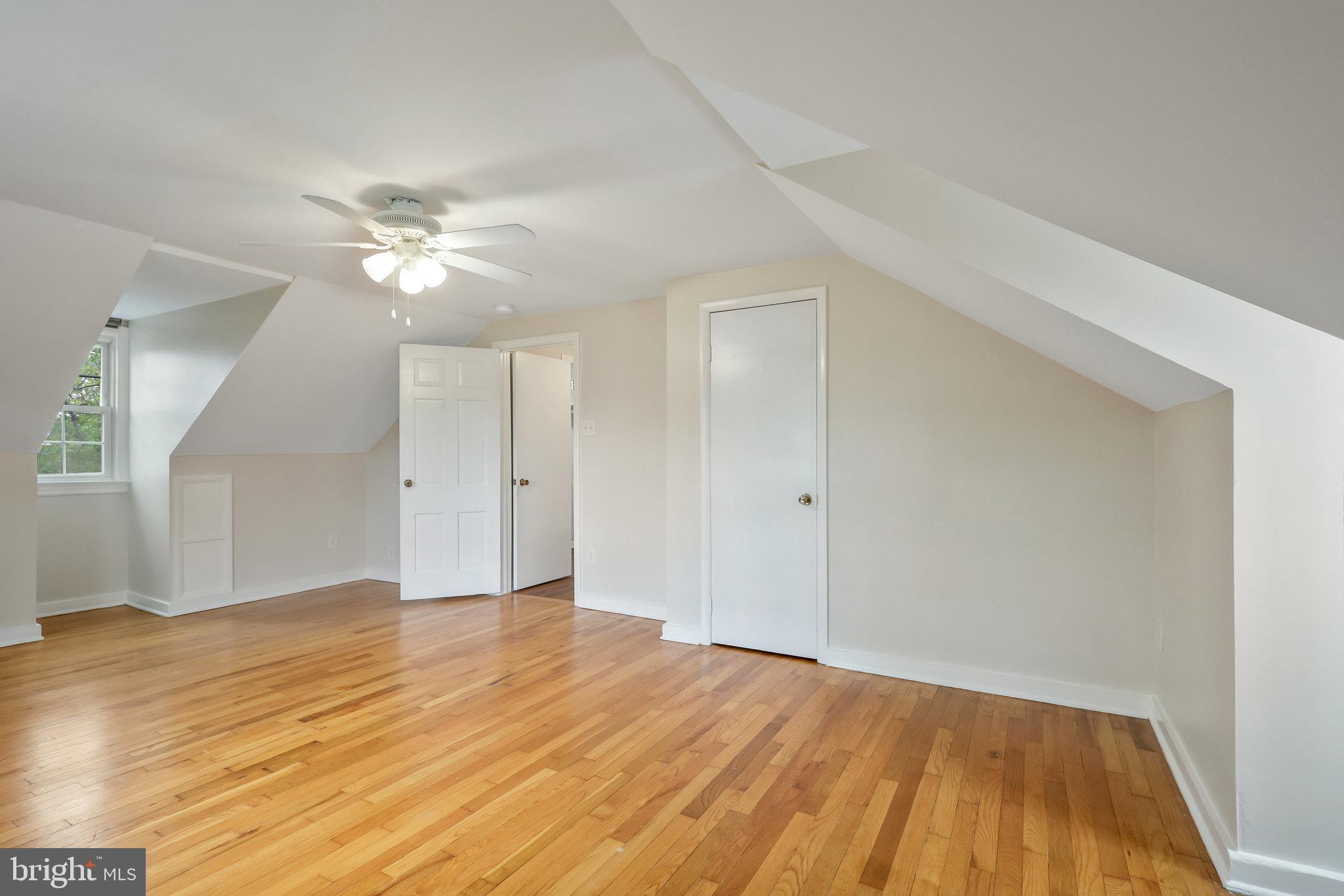 LYON PARK - Residential Lease