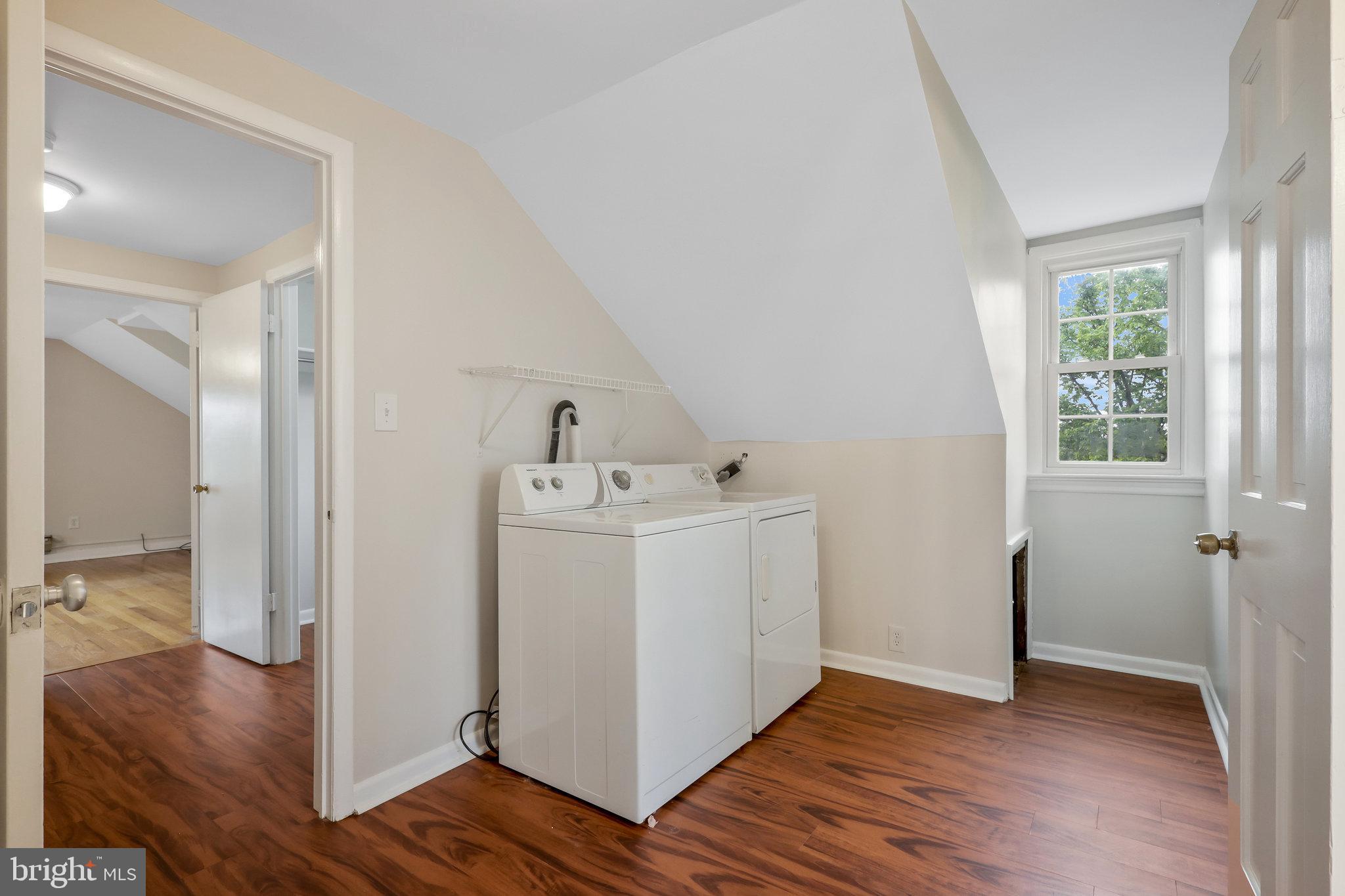 LYON PARK - Residential Lease