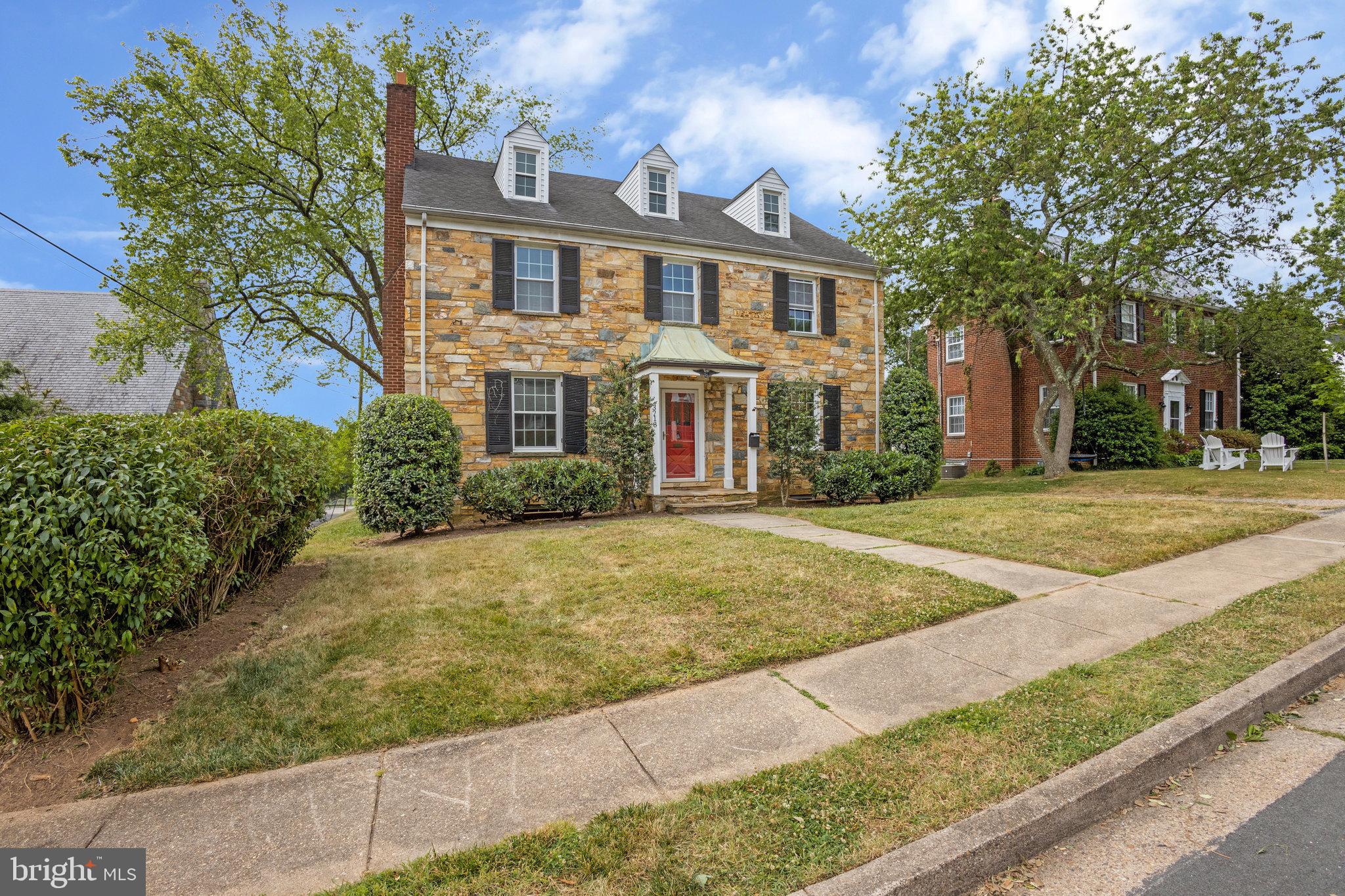 LYON PARK - Residential Lease