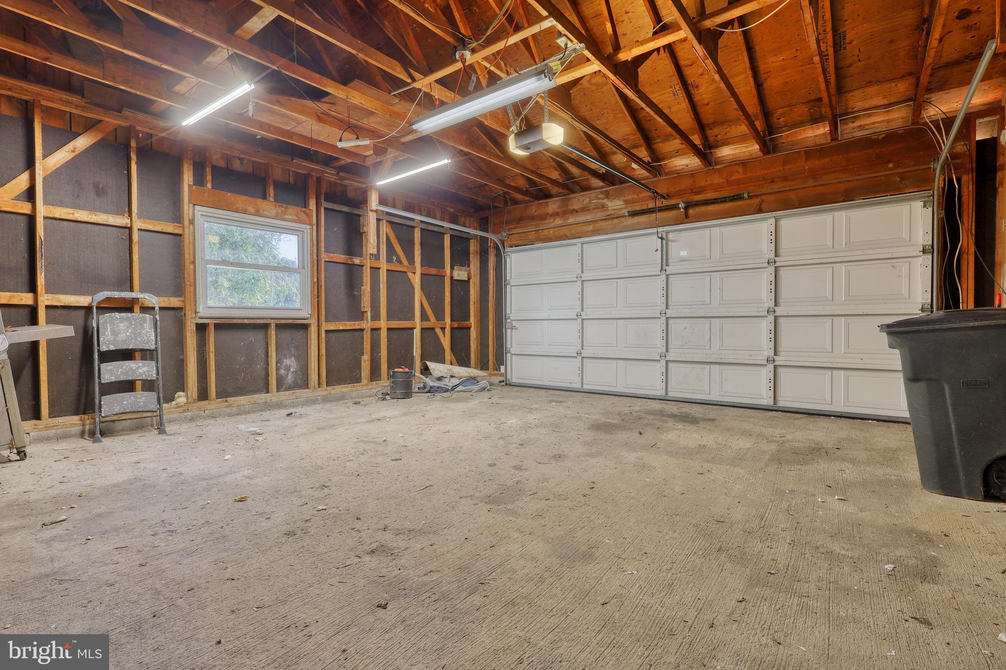 RAMBLEWOOD - Residential