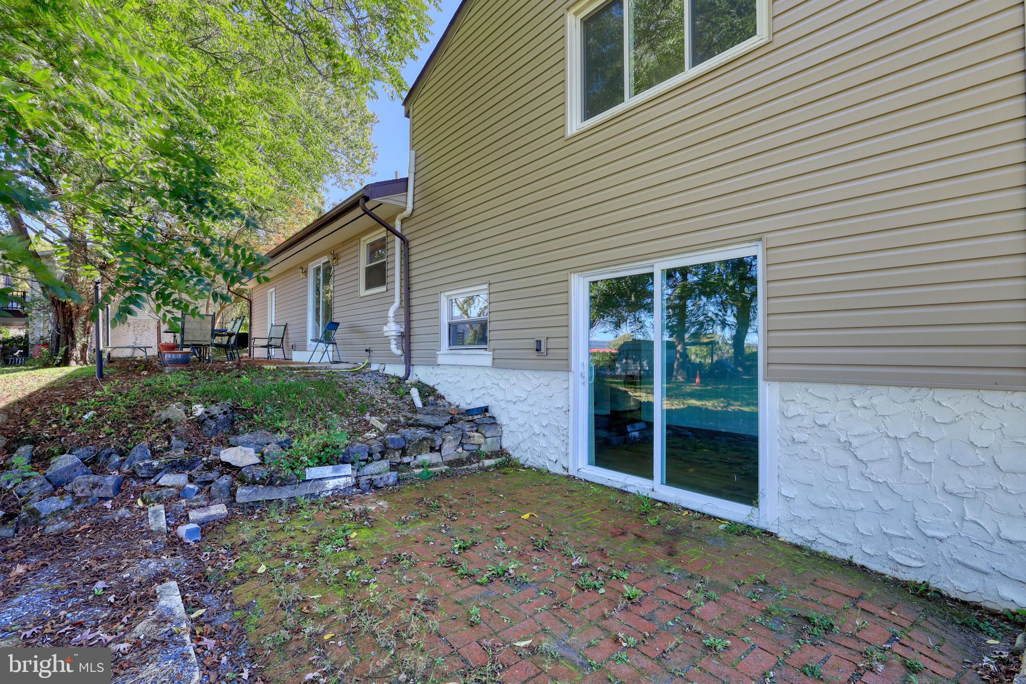 RAMBLEWOOD - Residential