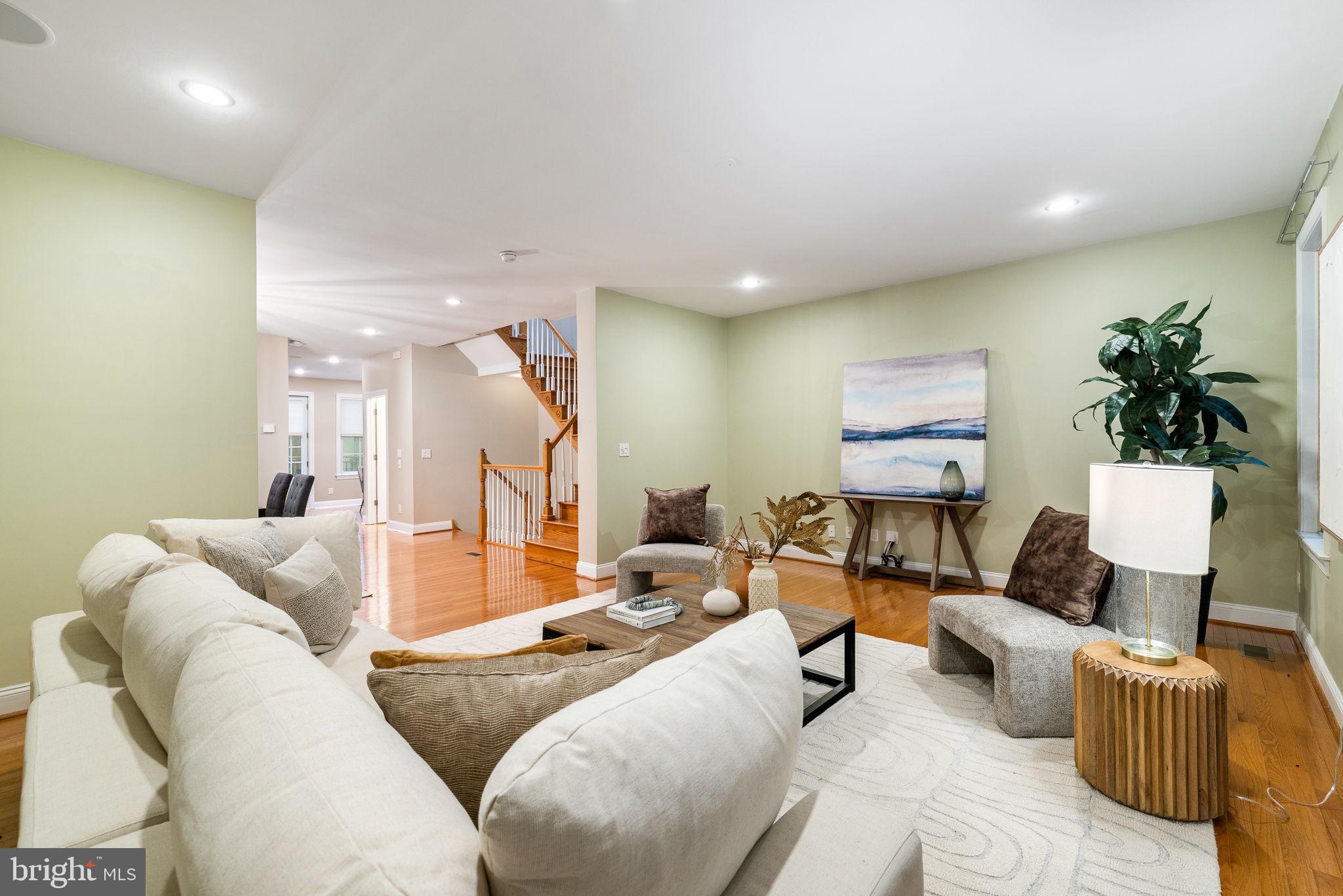 FAIRMOUNT - Residential