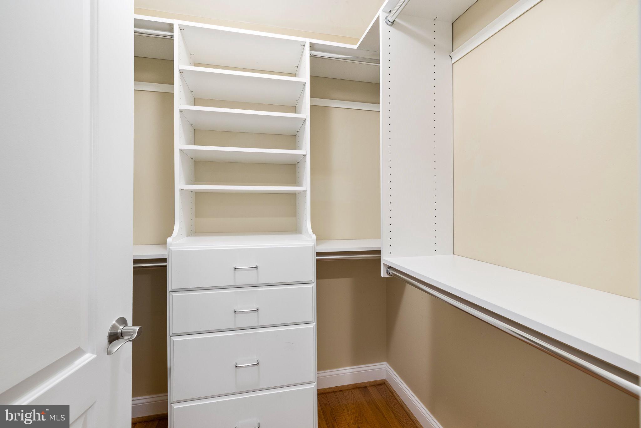 FAIRMOUNT - Residential