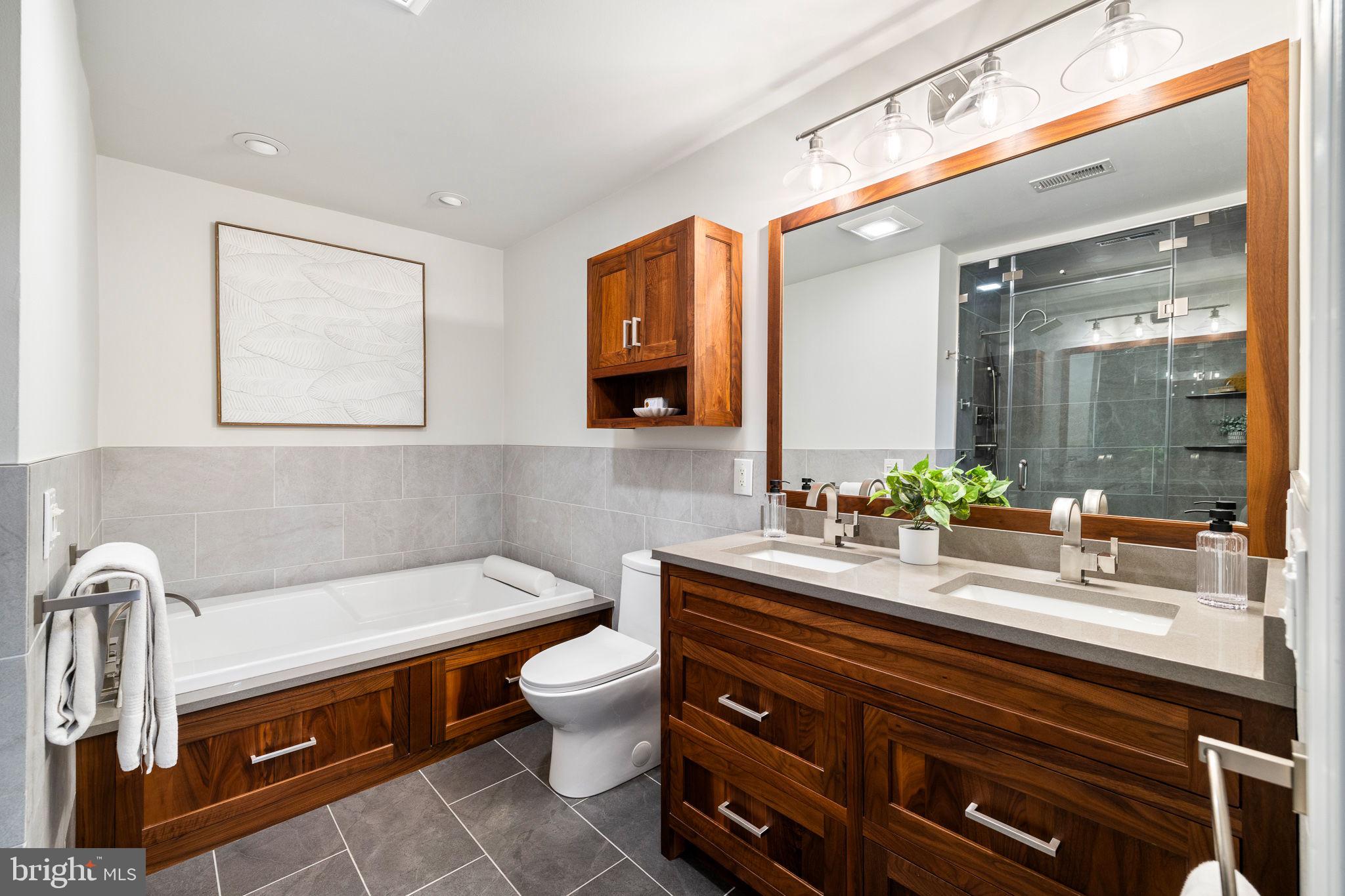 FAIRMOUNT - Residential