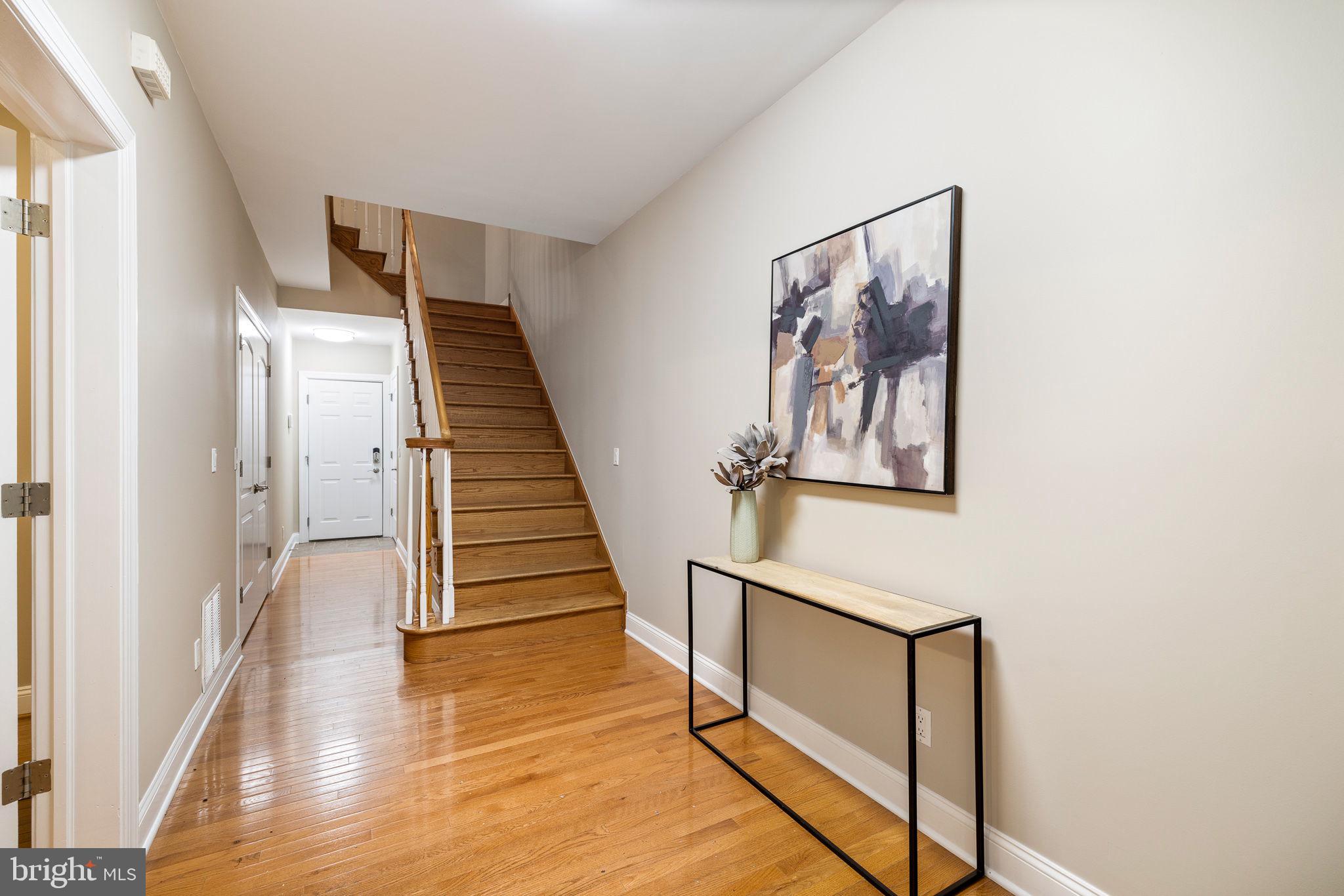 FAIRMOUNT - Residential